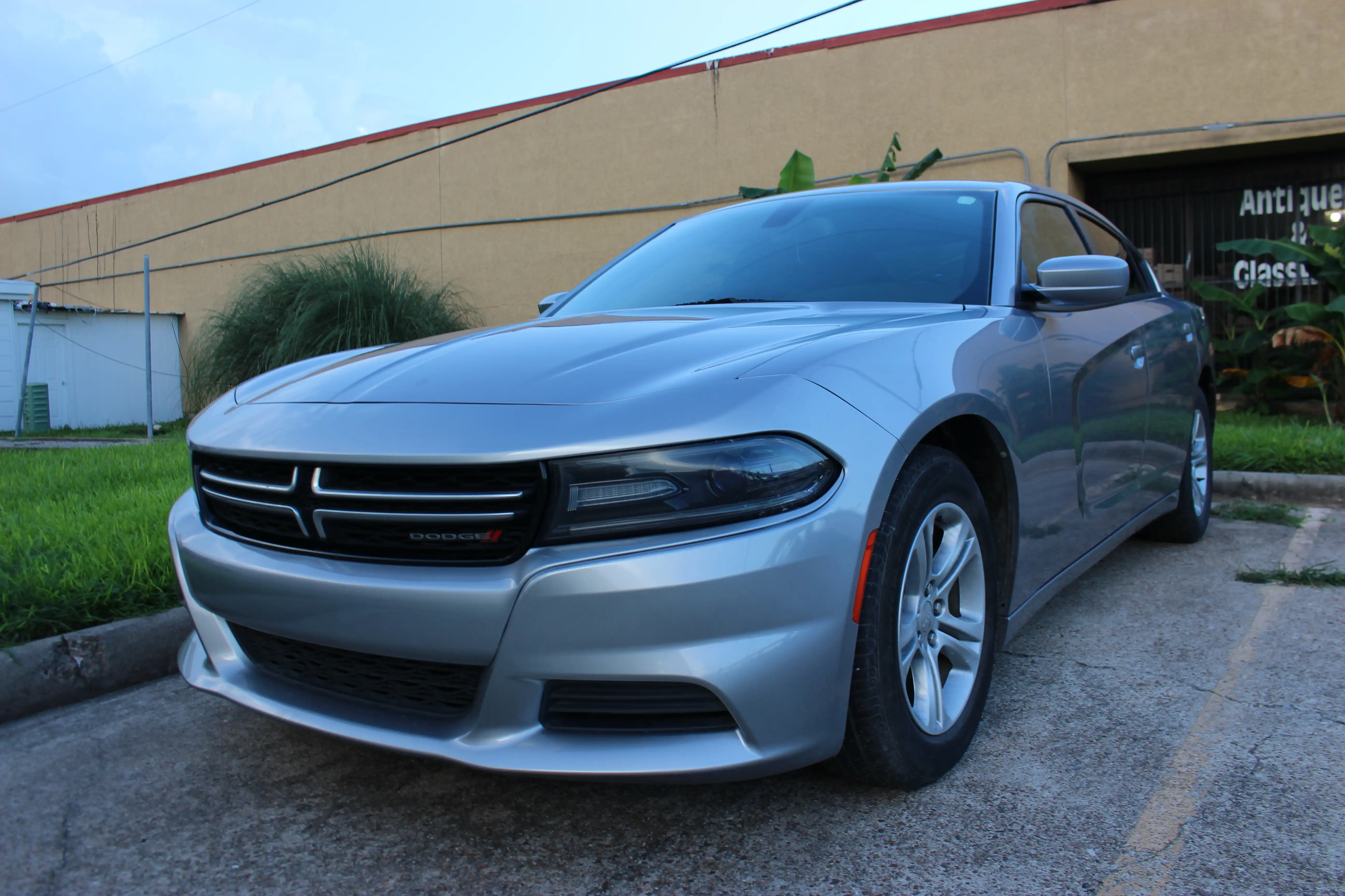 2016 Dodge Charger SE's photo
