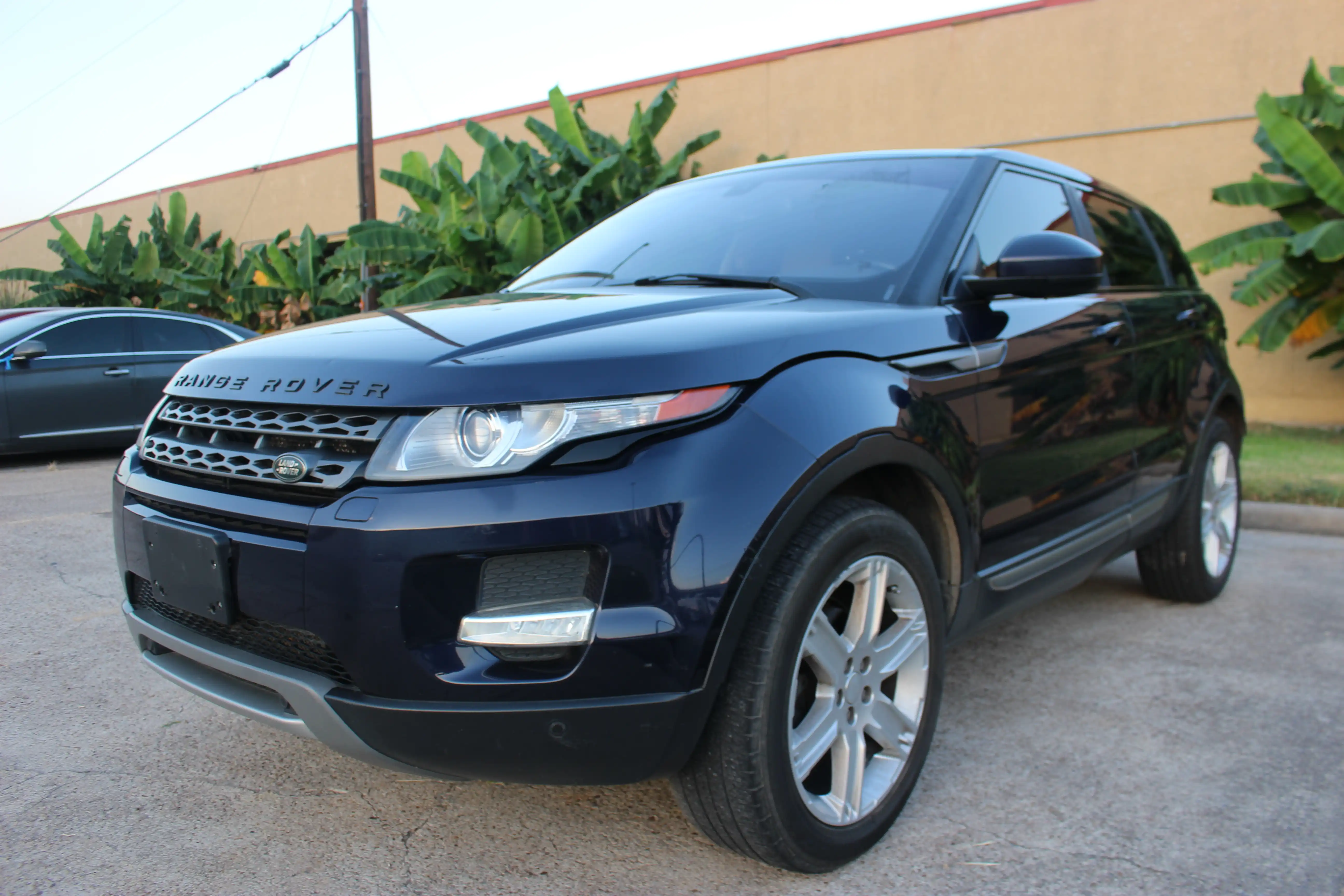 2015 Land Rover Range Rover Evoque Pure Plus 5 Door's photo