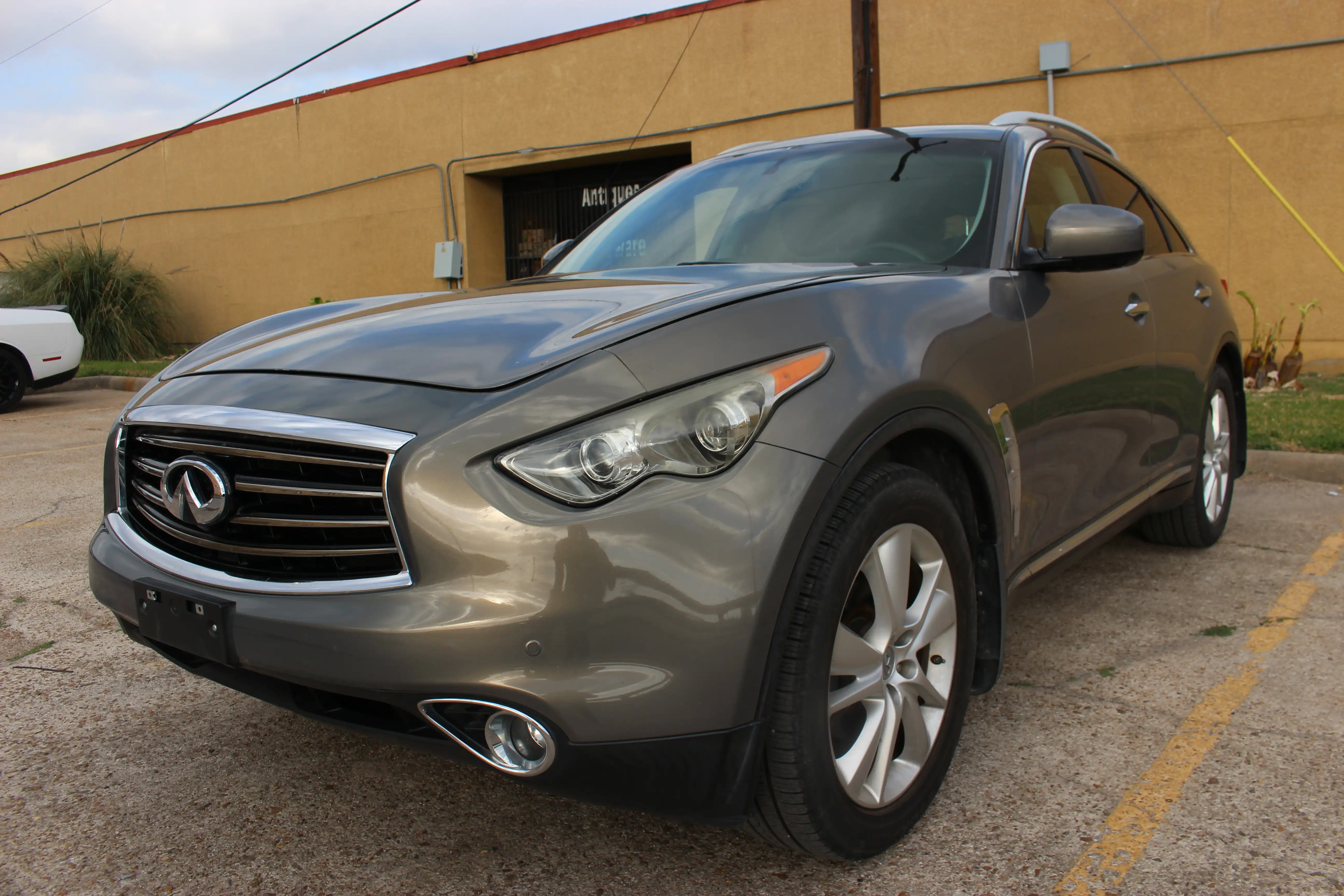 2015 INFINITI QX70 3.7's photo
