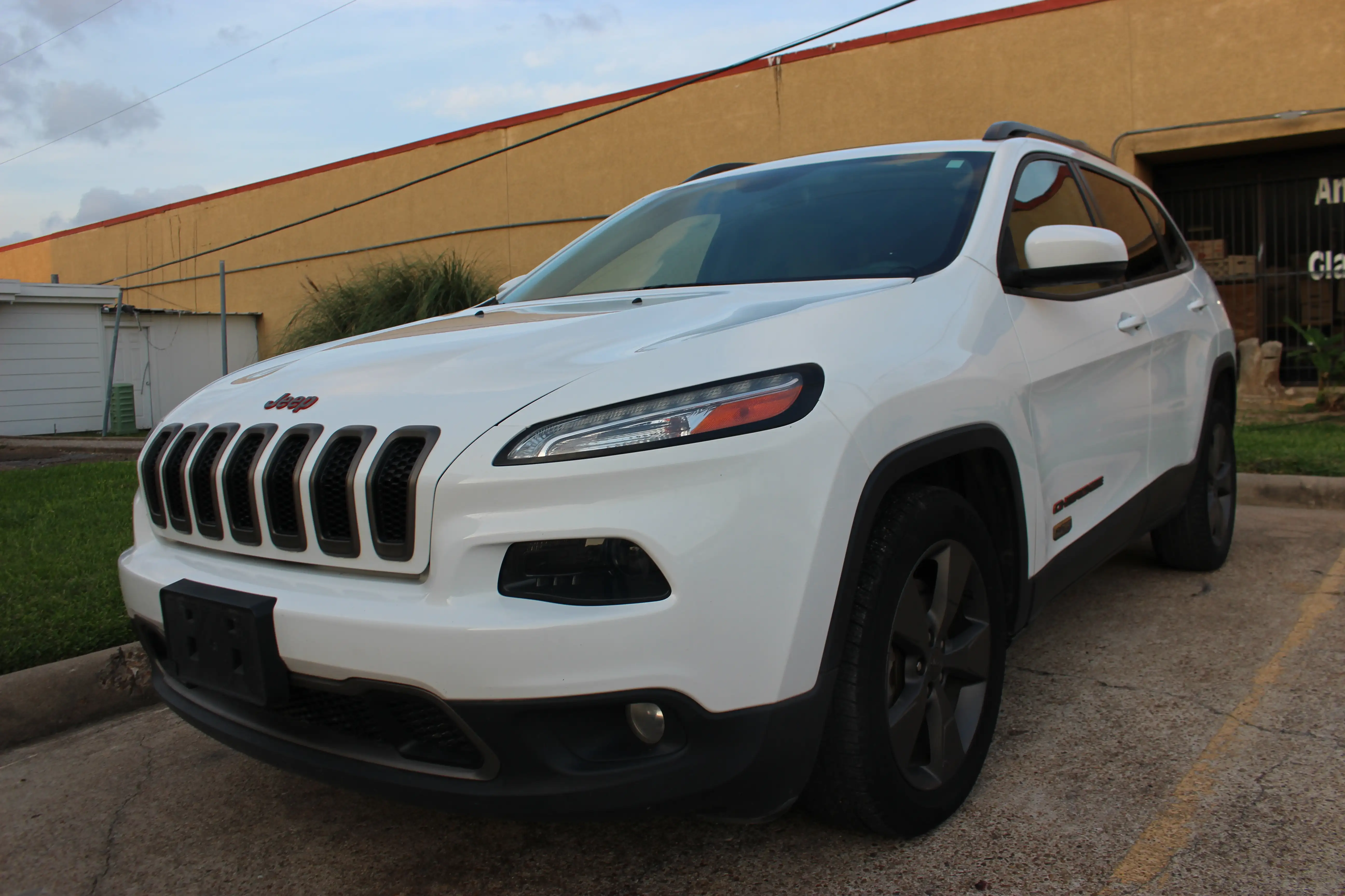 2016 Jeep Cherokee 75th Anniversary's photo