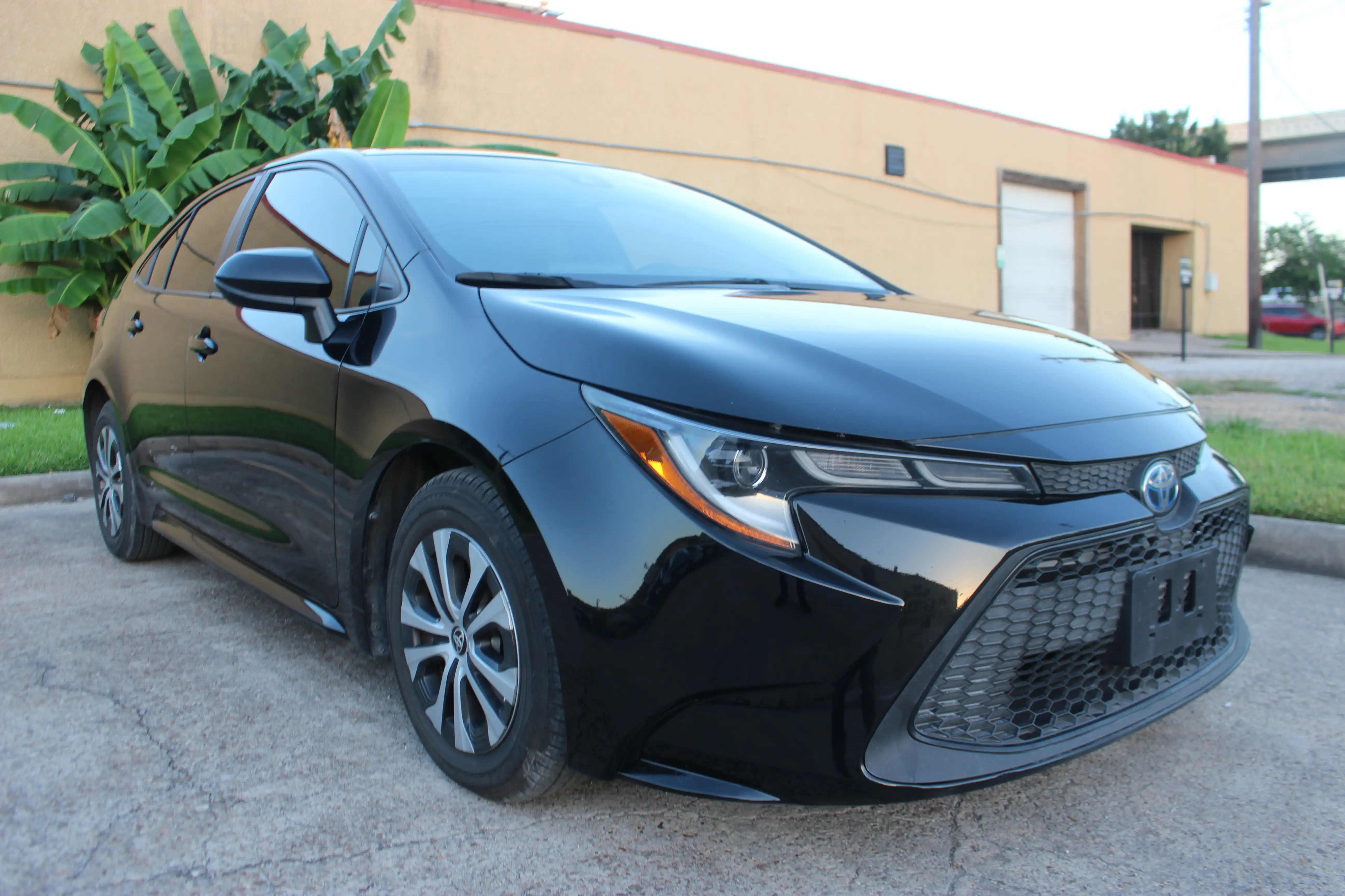 2022 Toyota Corolla LE Hybrid CVT's photo
