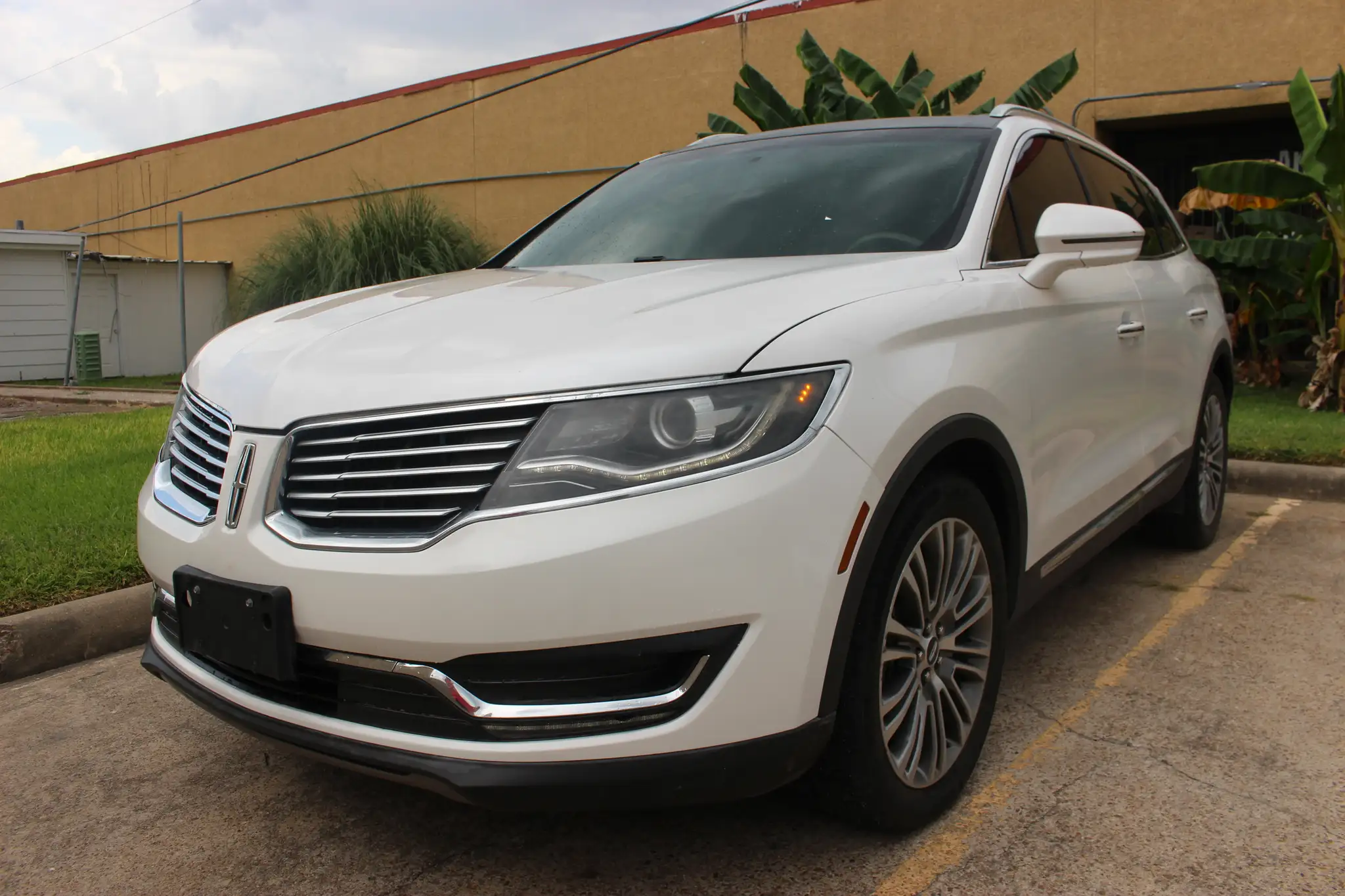 2016 Lincoln MKX Reserve FWD's photo