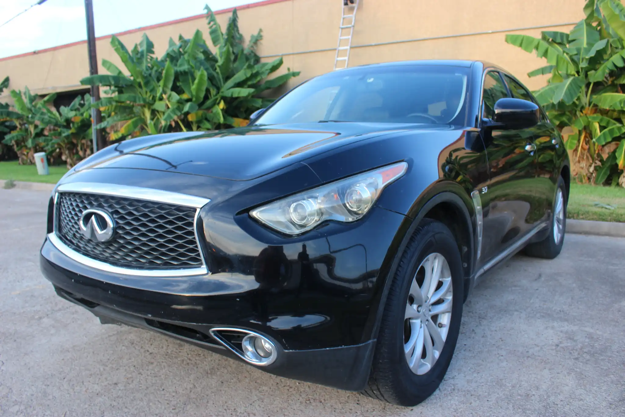 2017 INFINITI QX70 3.7's photo