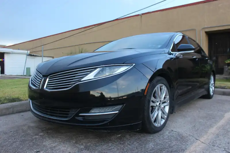 2014 Lincoln MKZ Front Wheel Drive's photo