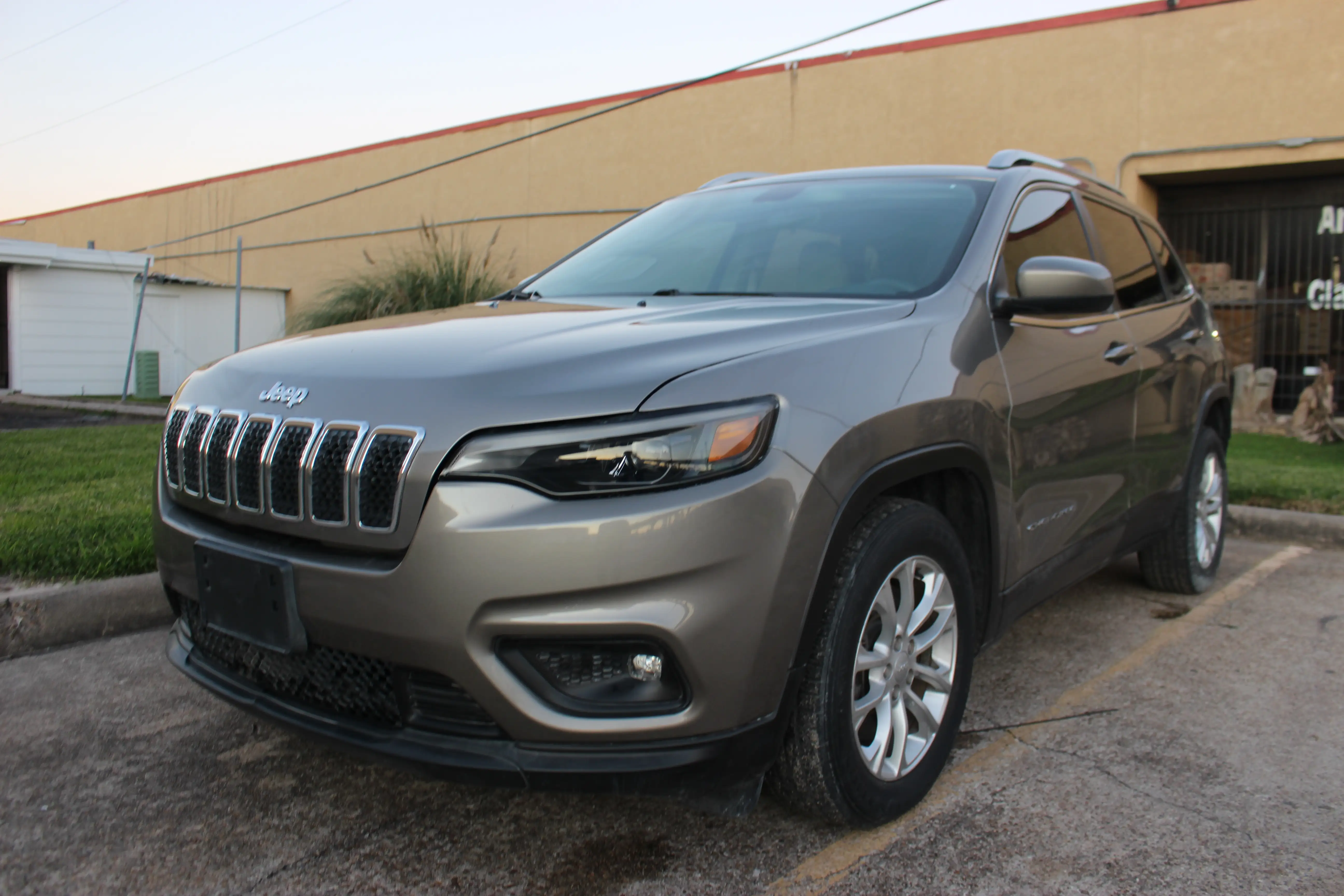 2019 Jeep Cherokee Latitude photo 1