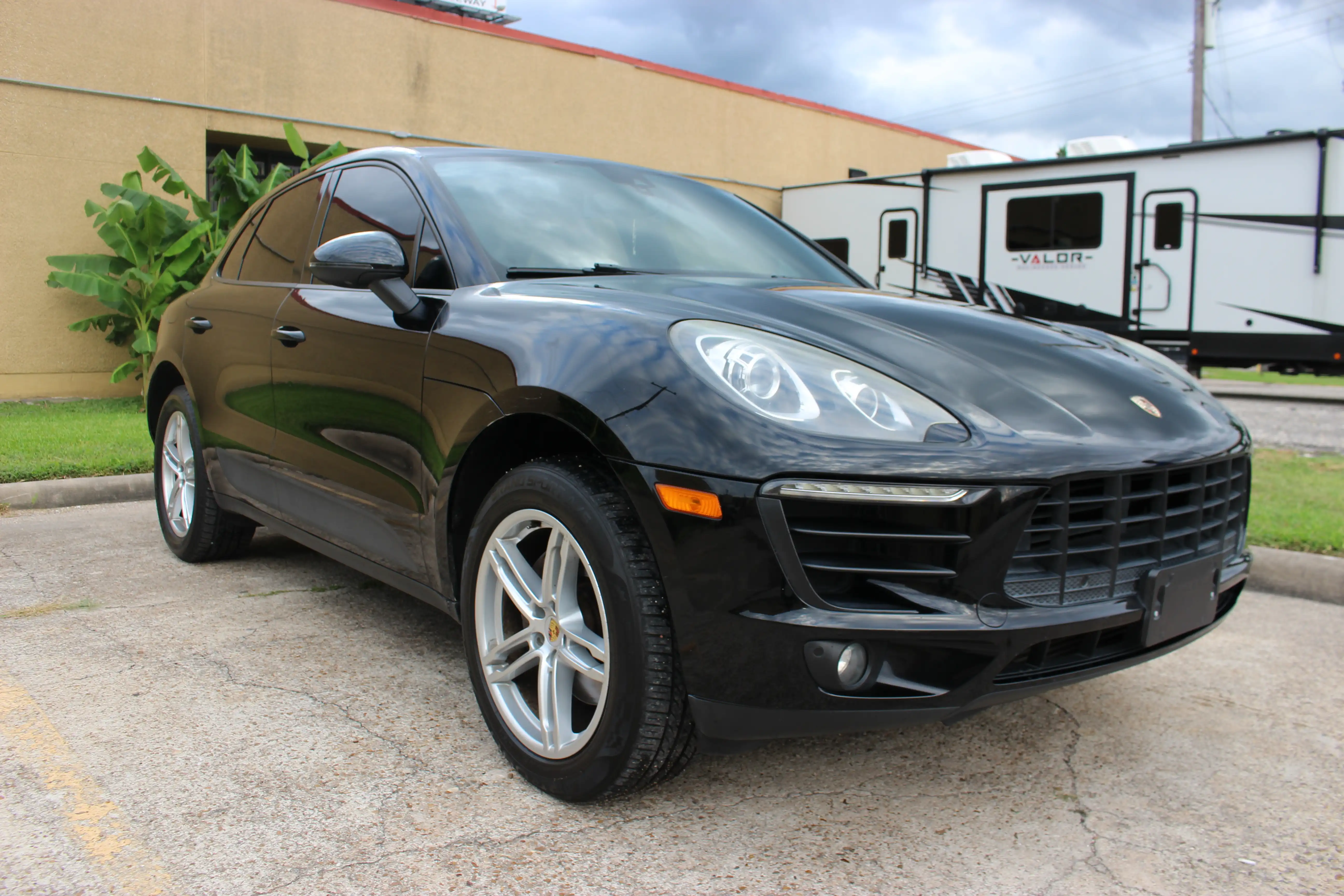2018 Porsche Macan Base's photo
