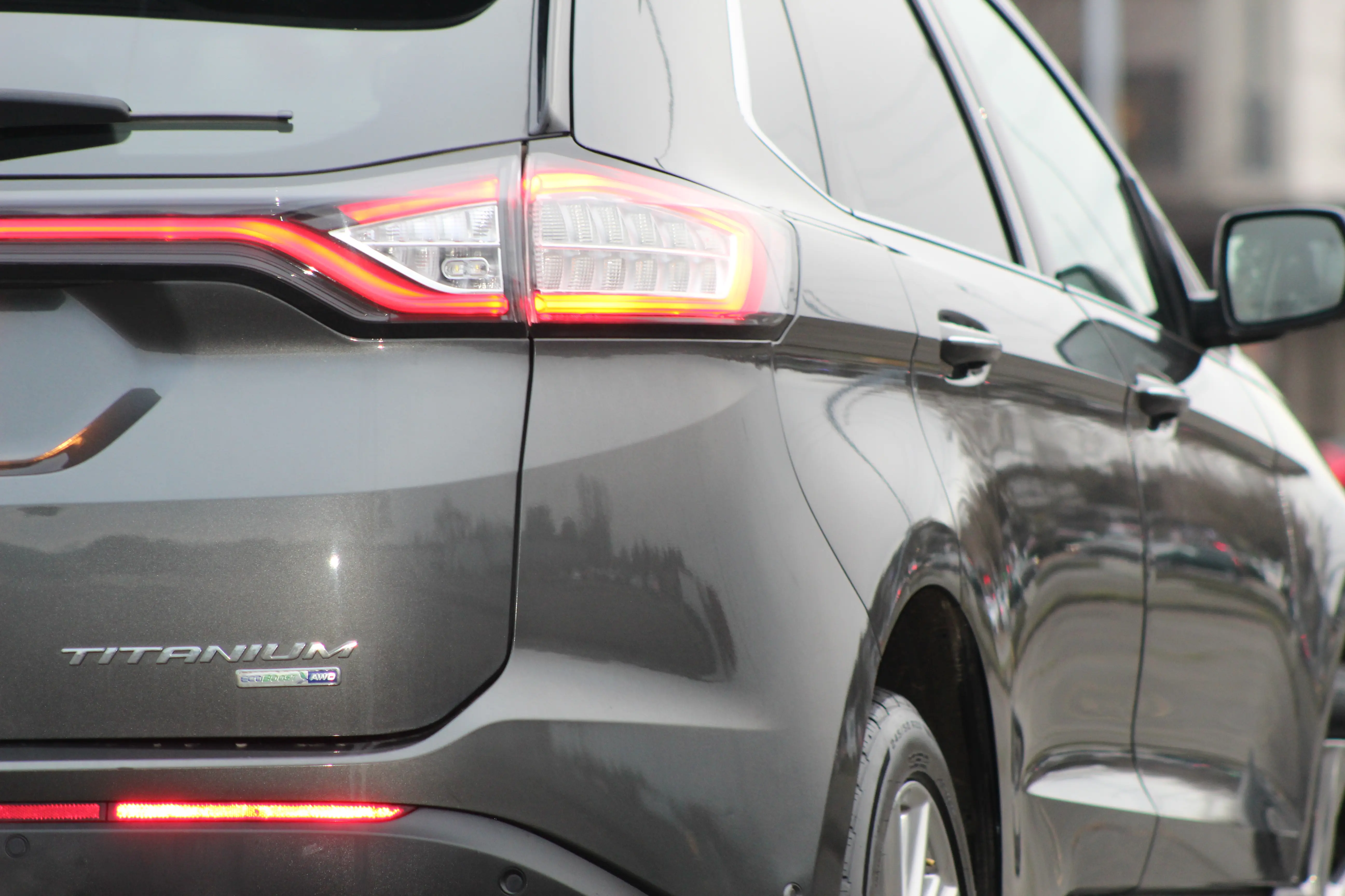 2017 Ford Edge Titanium AWD photo 5