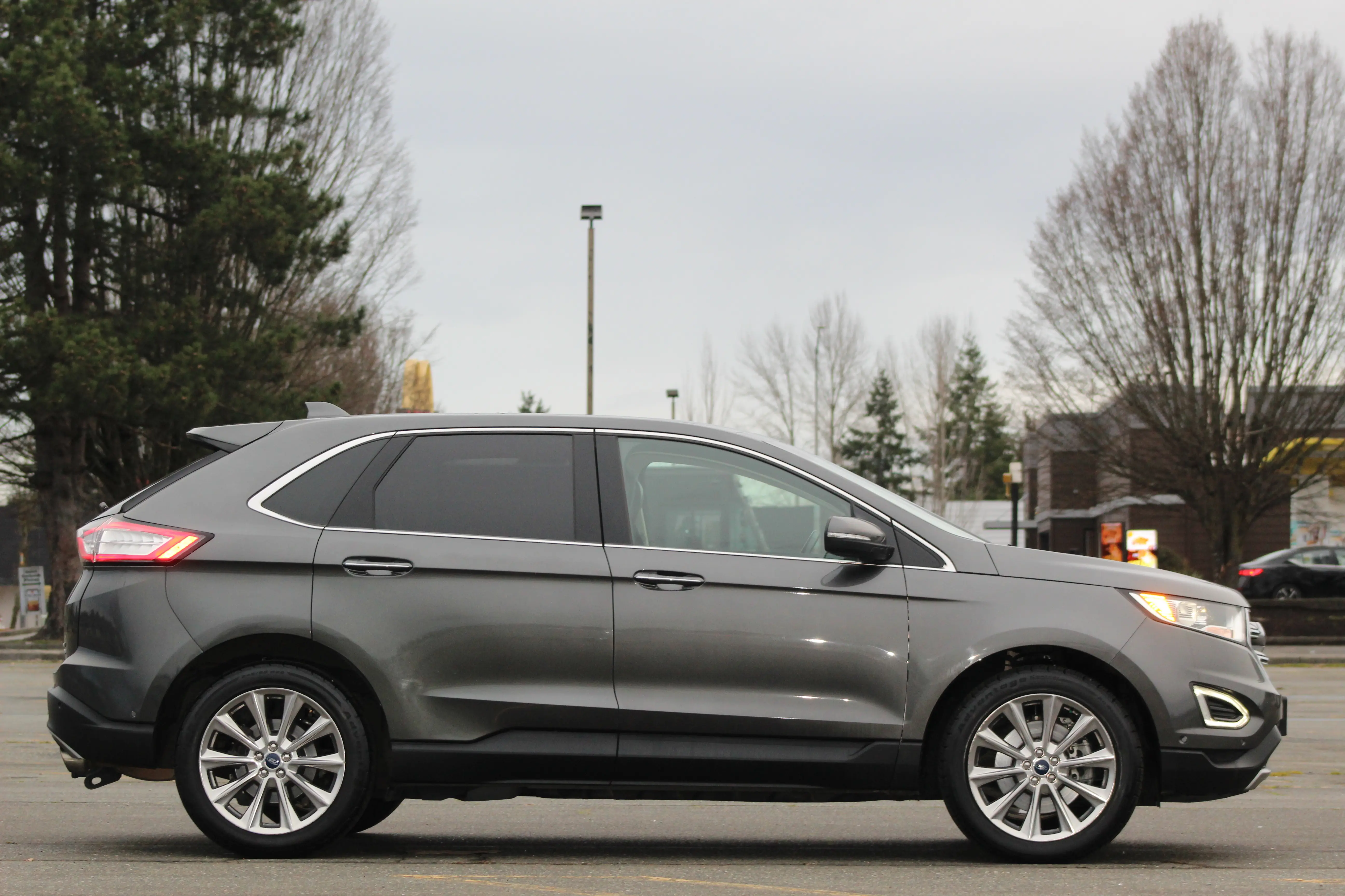 2017 Ford Edge Titanium AWD photo 3