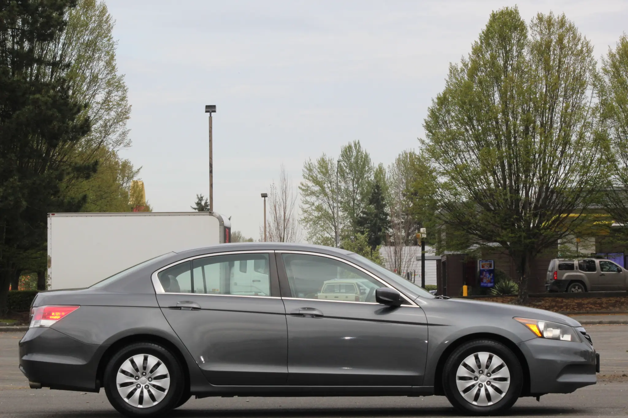 2012 Honda Accord LX Auto photo 3