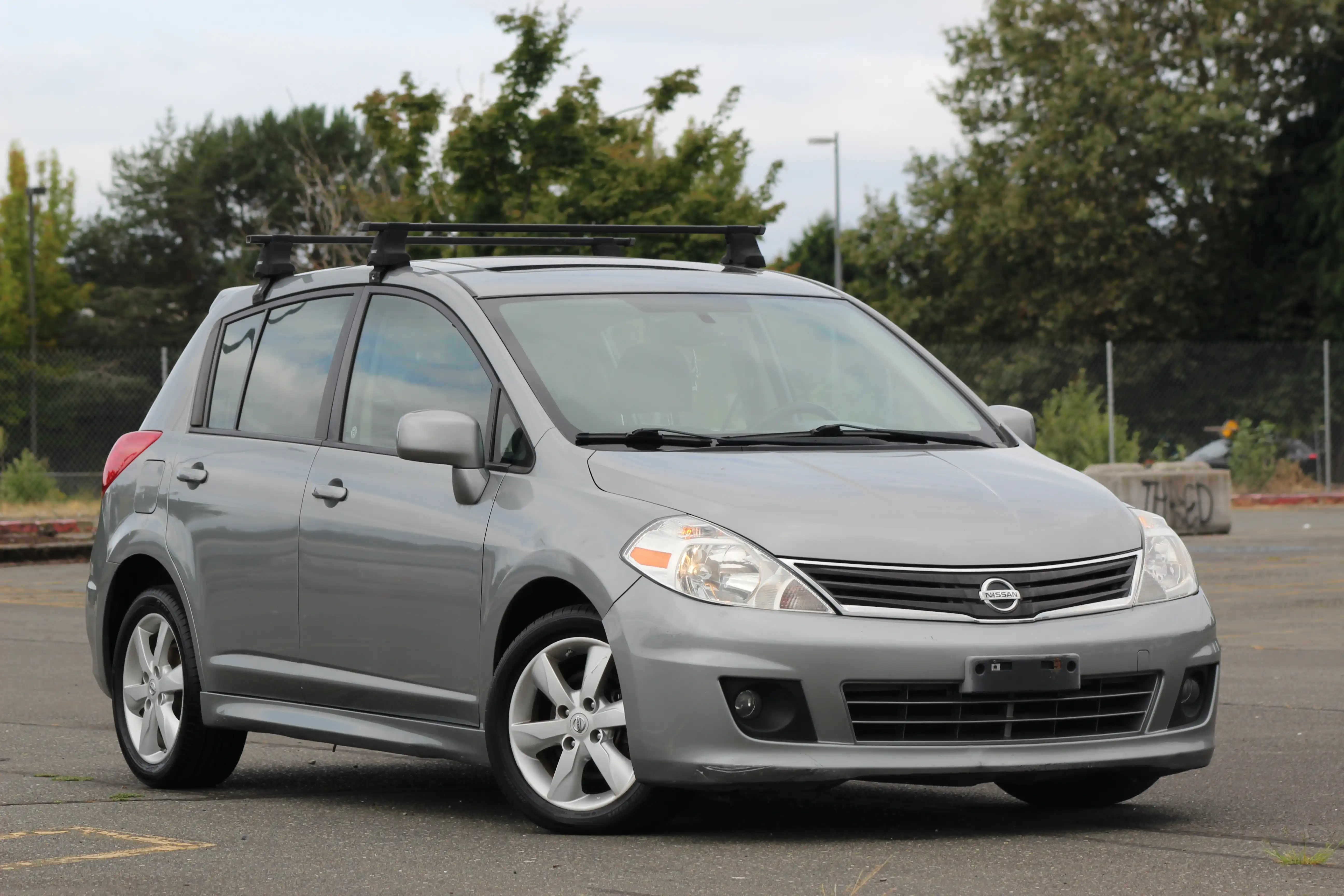 2011 Nissan Versa 1.8 FE+ SL CVT's photo