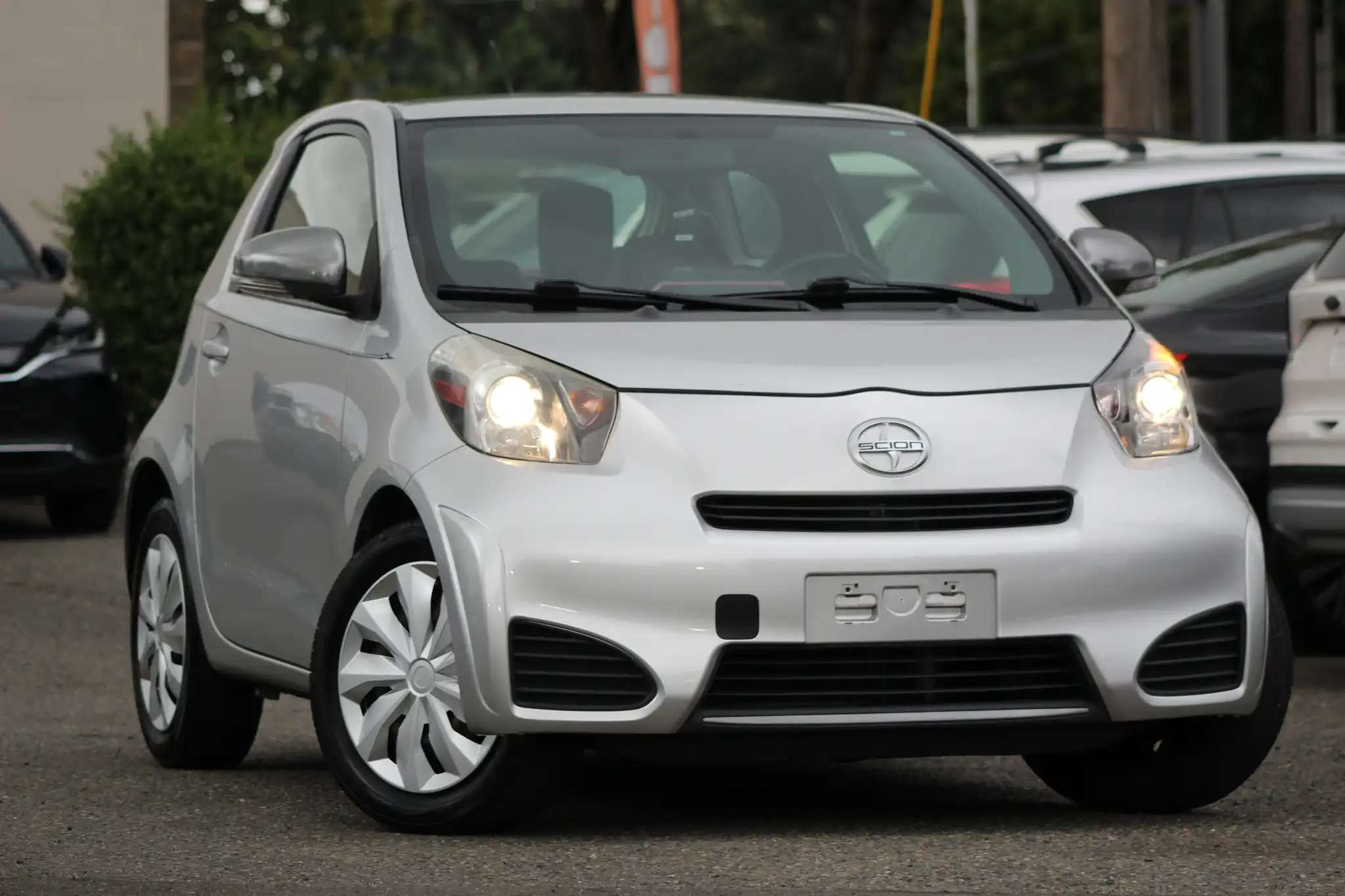 2012 Scion iQ 1.3 CVT's photo