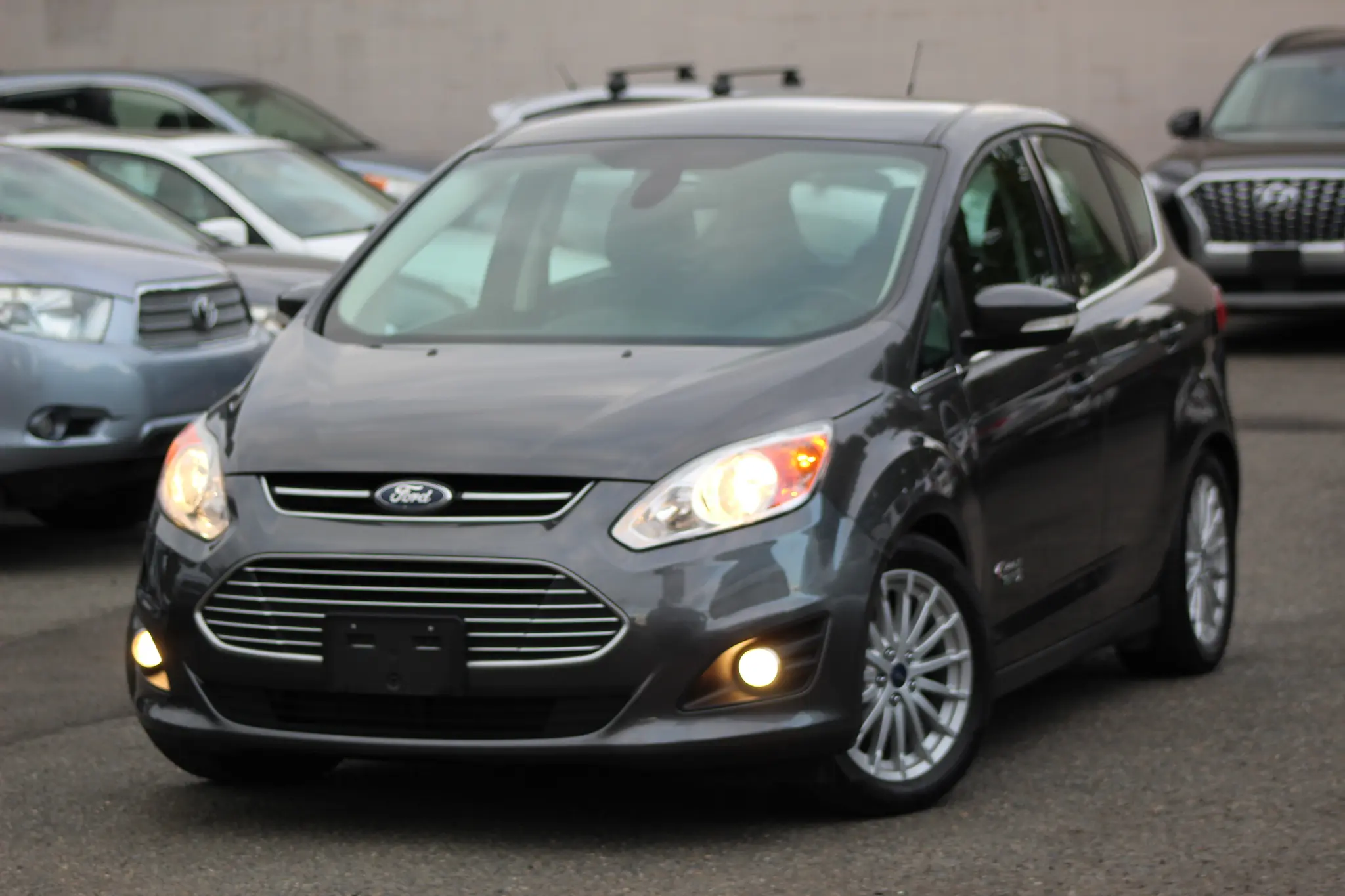 2015 Ford C-Max SEL Energi photo 3