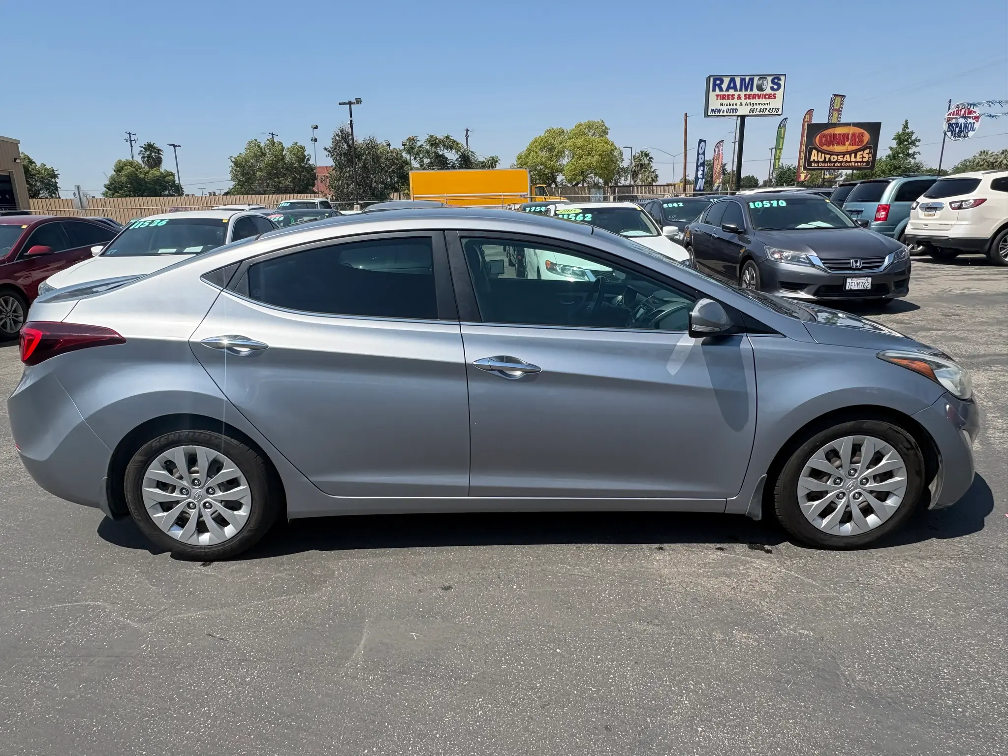 2015 Hyundai Elantra 1.8 Limited PZEV A T photo 3