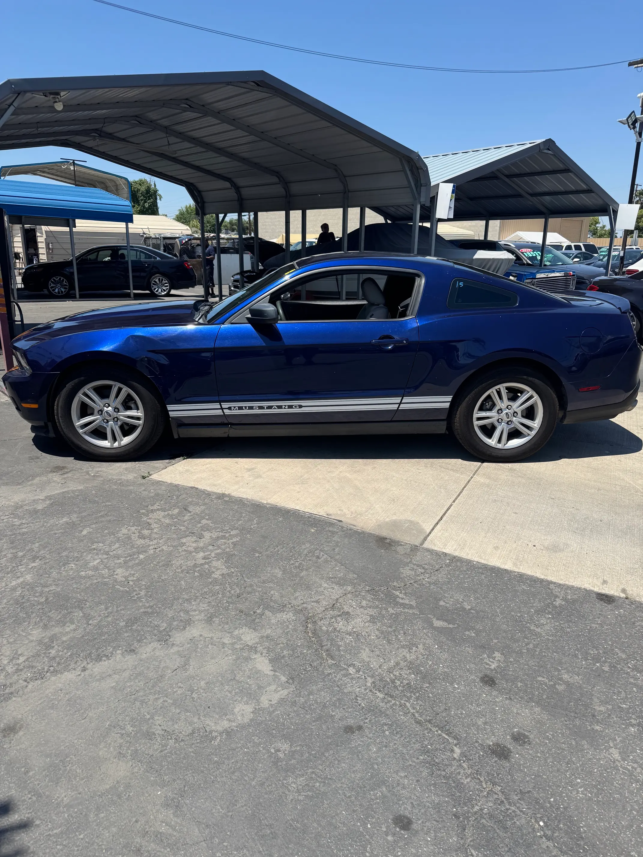 2012 Ford Mustang V6 photo 5