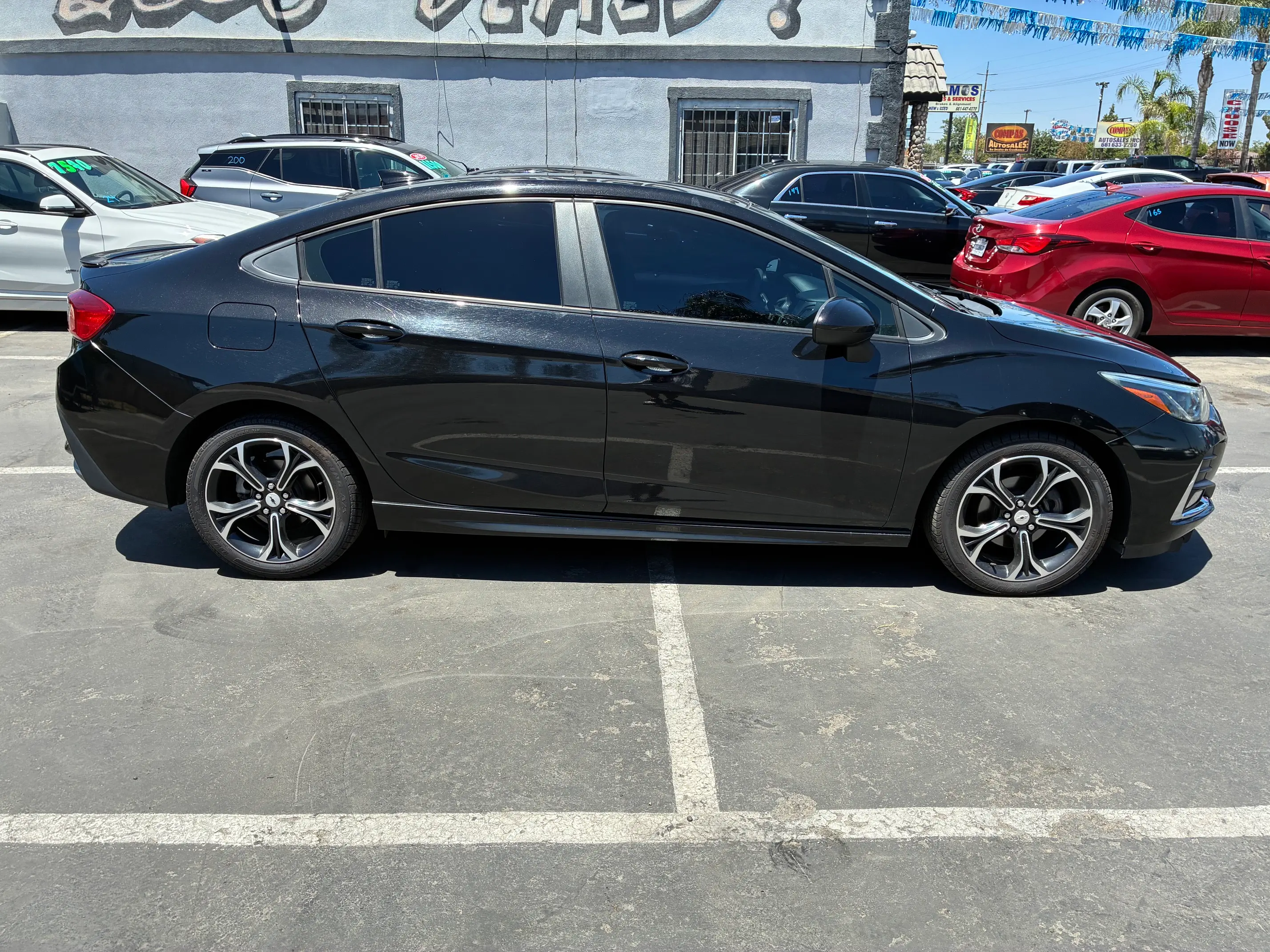 2019 Chevrolet Cruze 1LT Auto photo 3