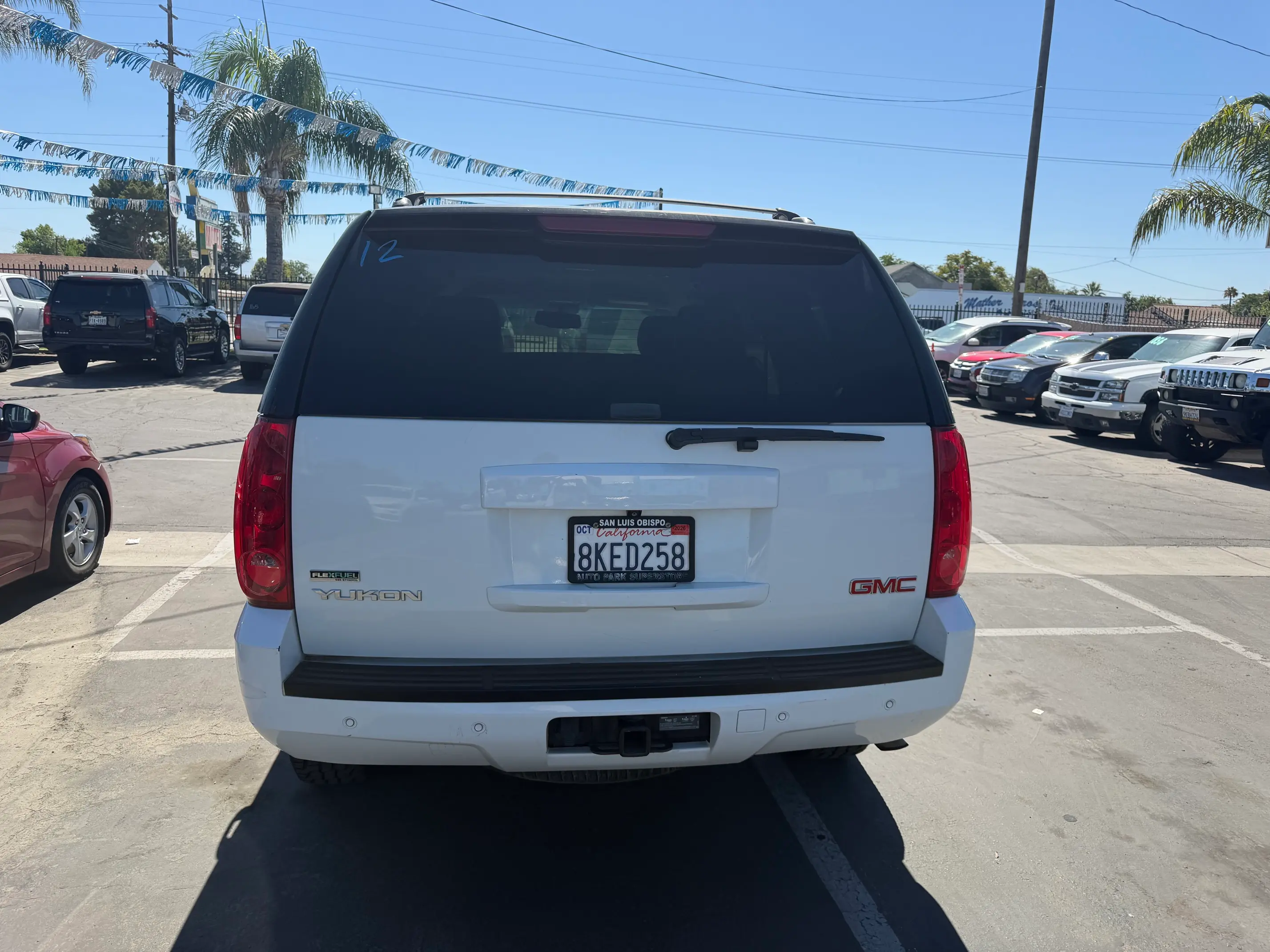 2012 GMC Yukon 4WD SLT photo 4