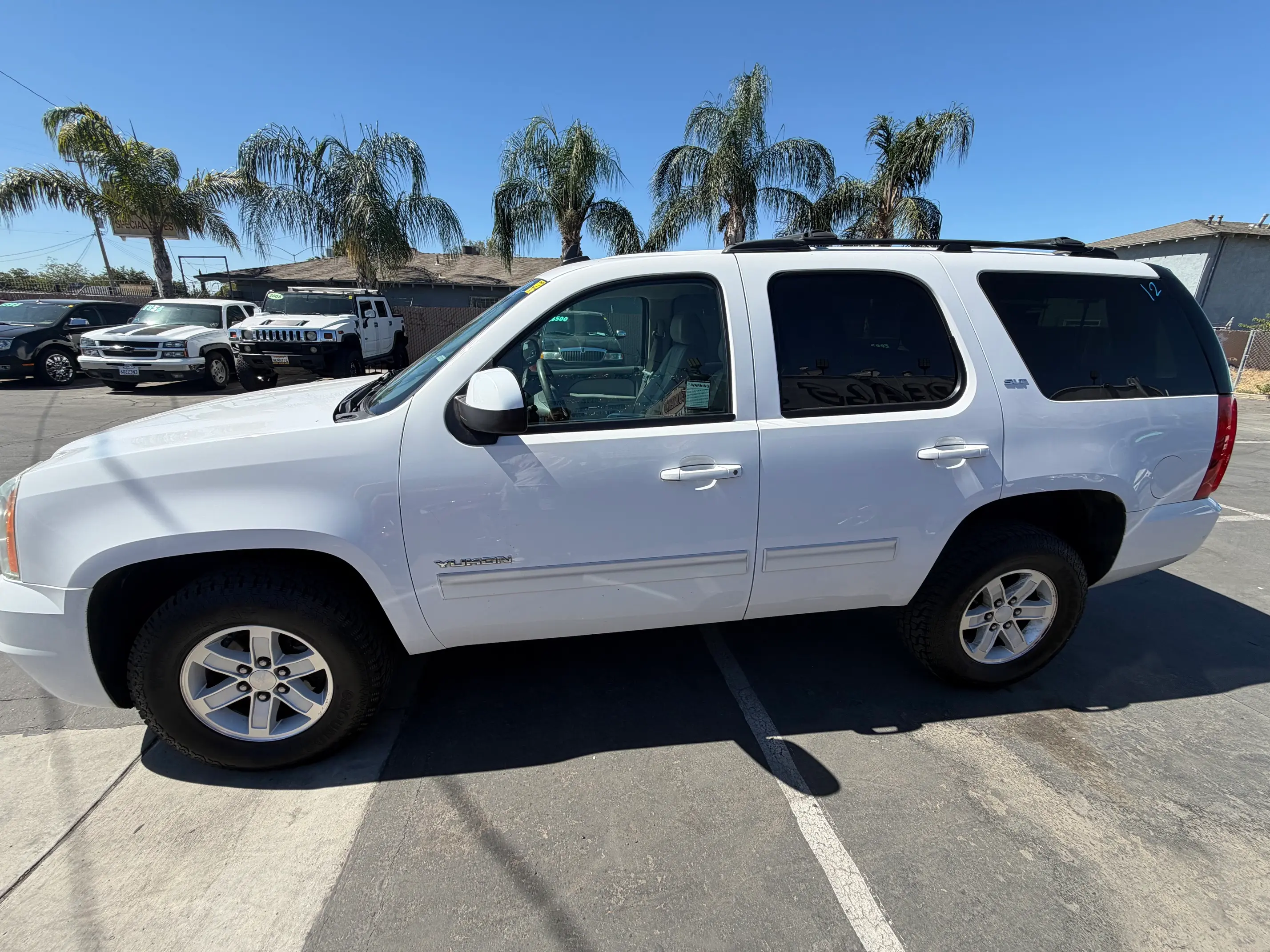 2012 GMC Yukon 4WD SLT photo 3