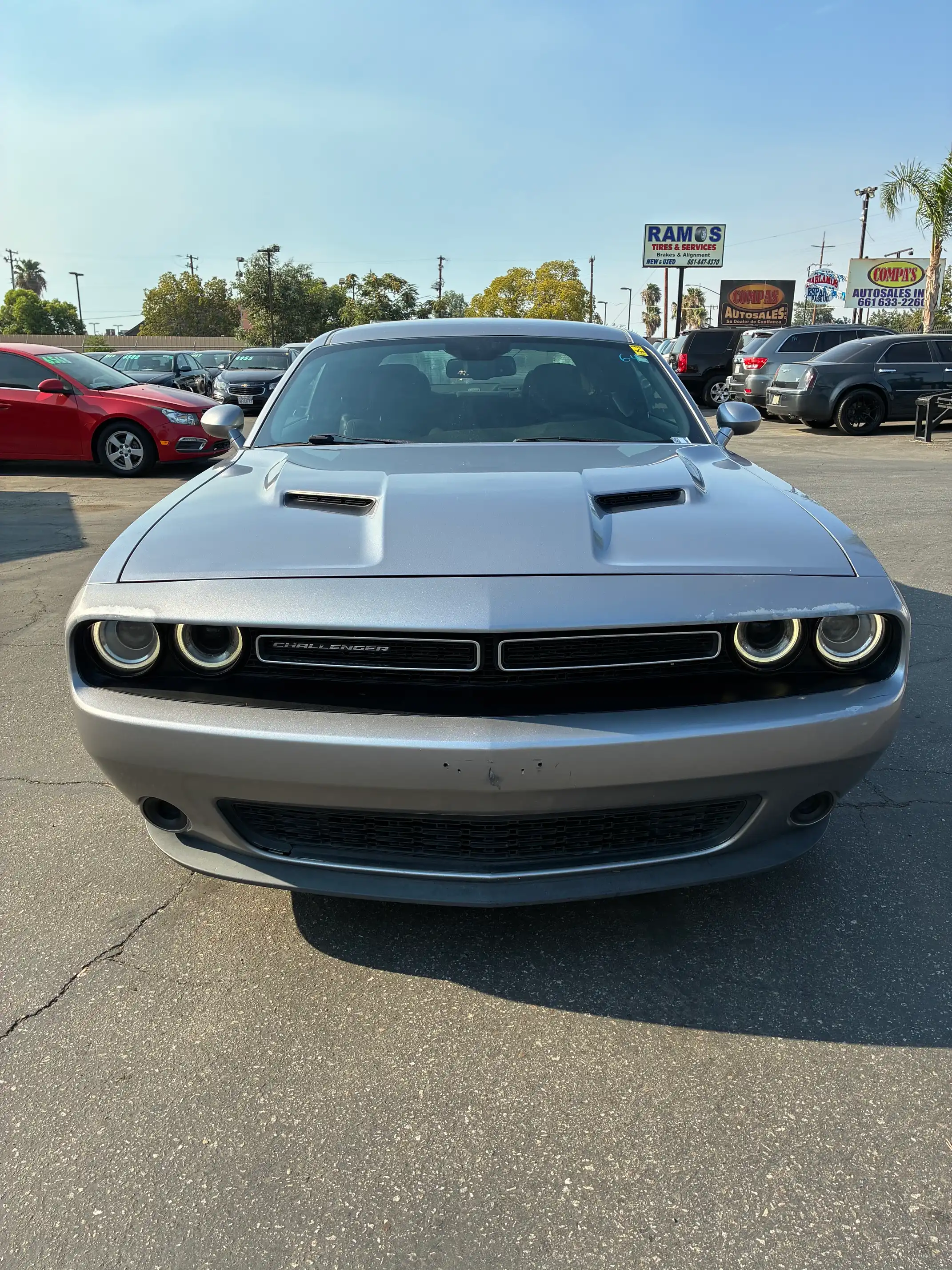 2016 Dodge Challenger SXT's photo