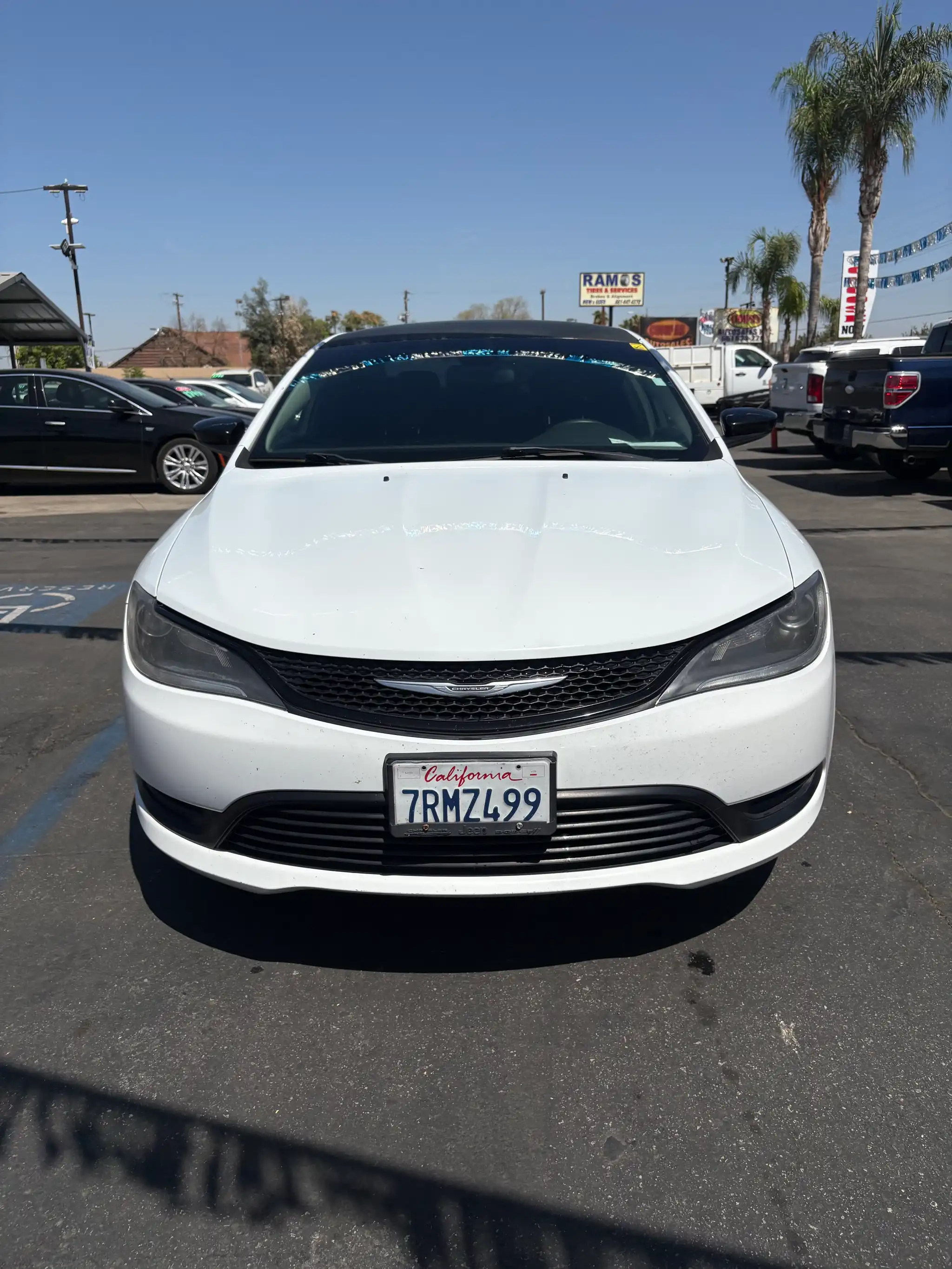 2017 Chrysler 200 Touring's photo