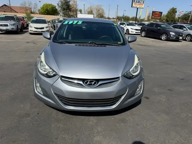 2015 Hyundai Elantra 1.8 SE A T's photo
