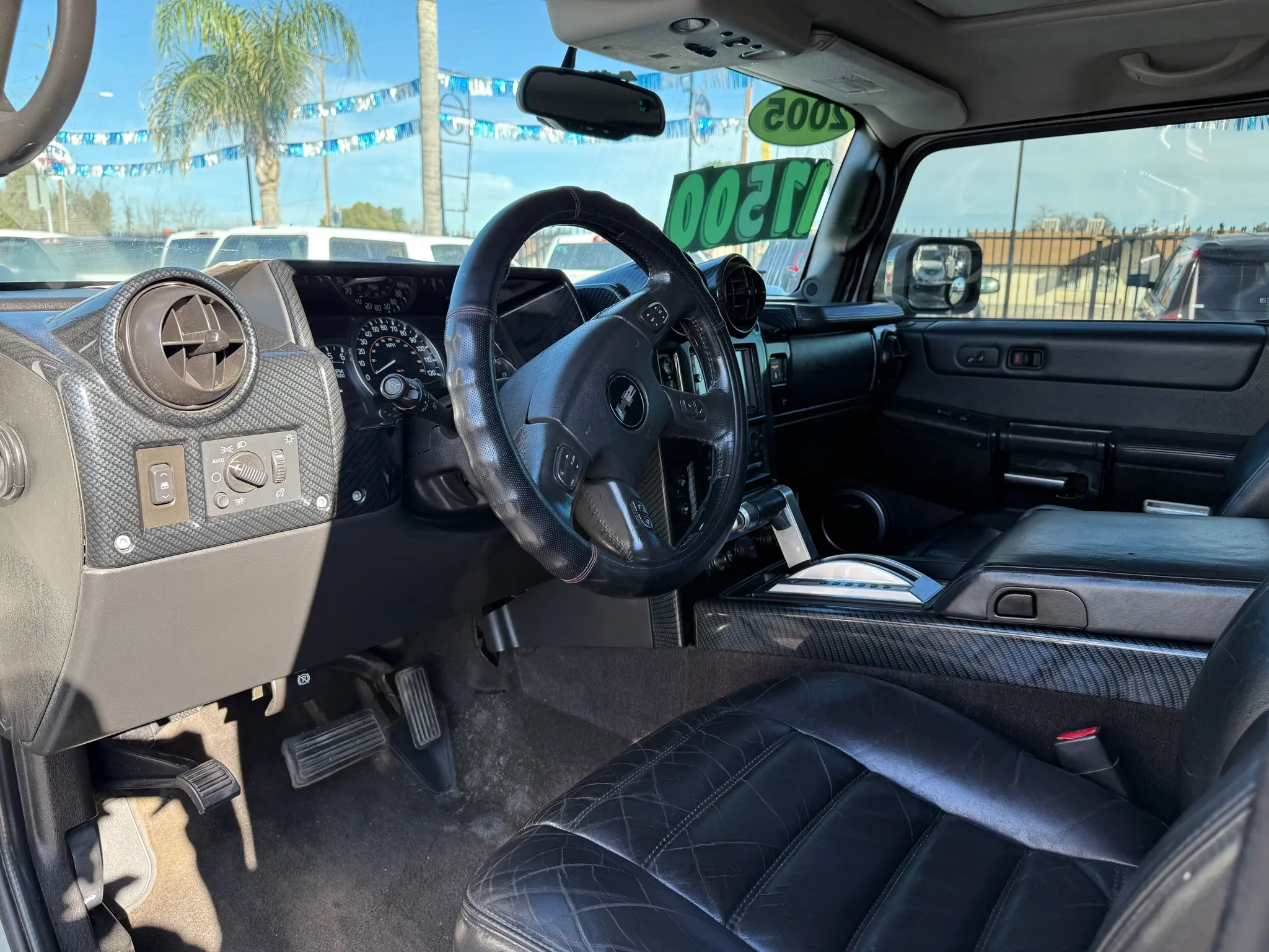 2005 Hummer H2 SUT photo 3