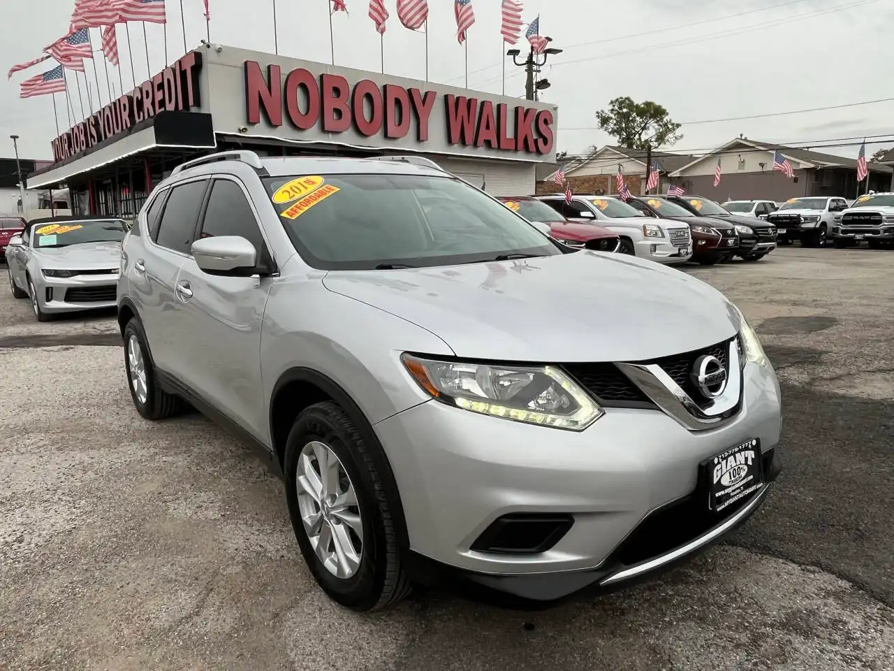 2015 Nissan Rogue SV AWD's photo