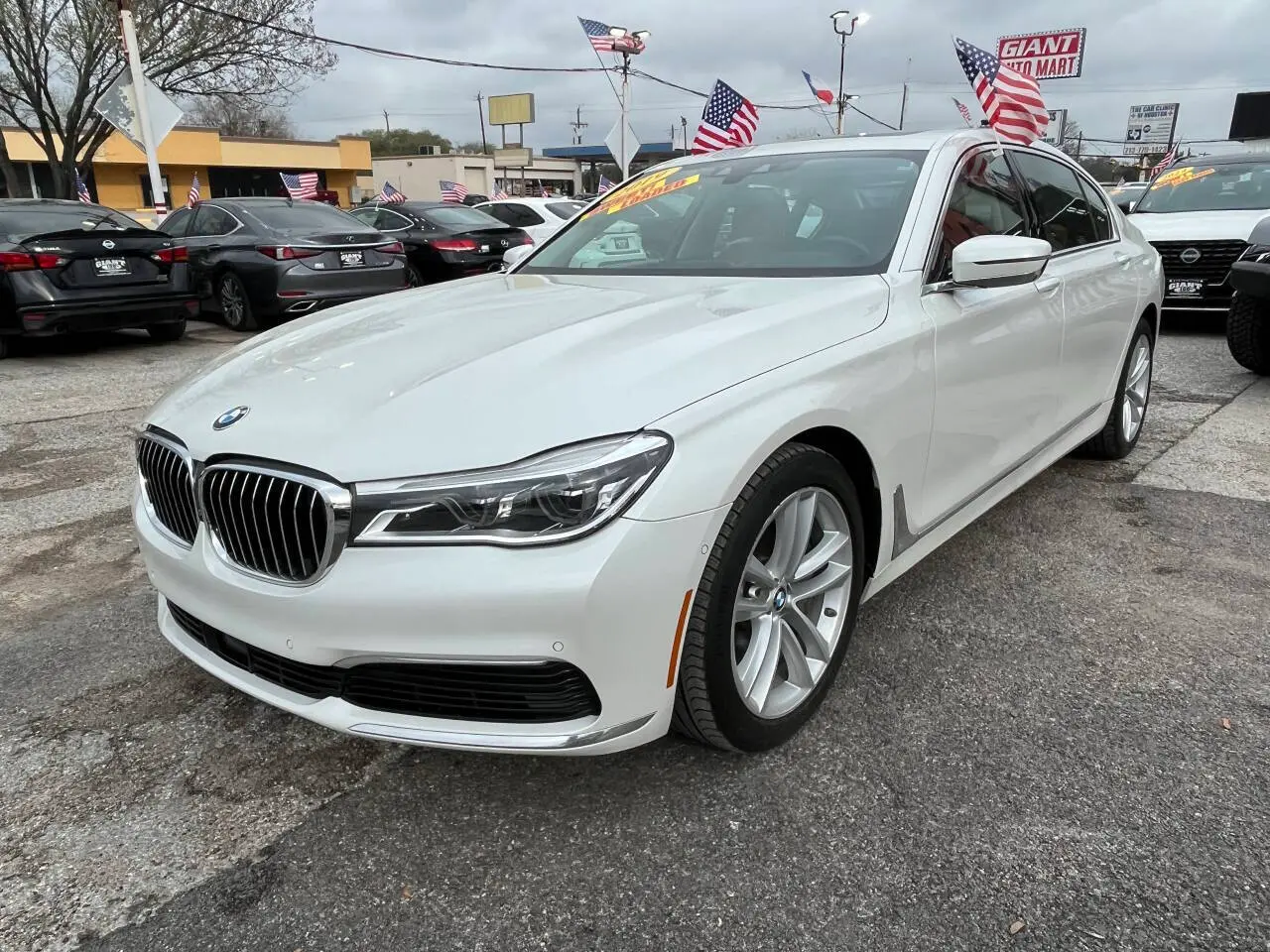 2019 BMW 7 Series 750i photo 3