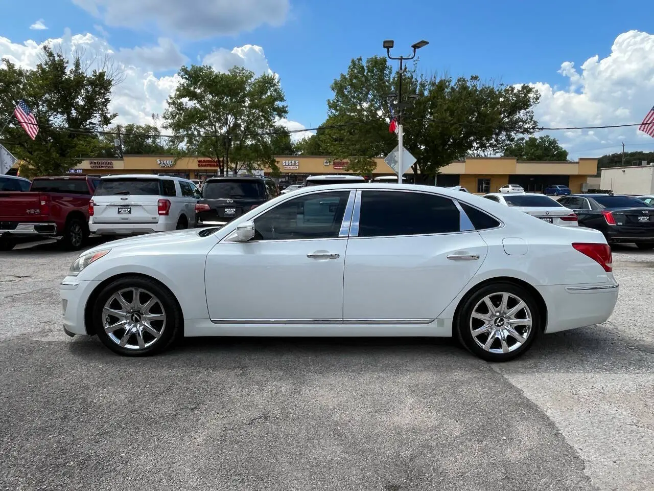 2011 Hyundai Equus Ultimate photo 3