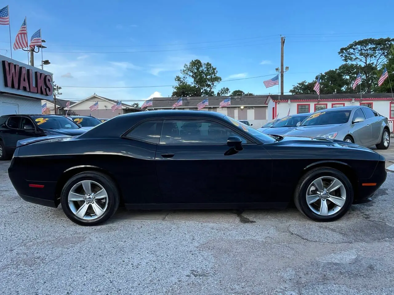 2019 Dodge Challenger SXT Auto photo 5