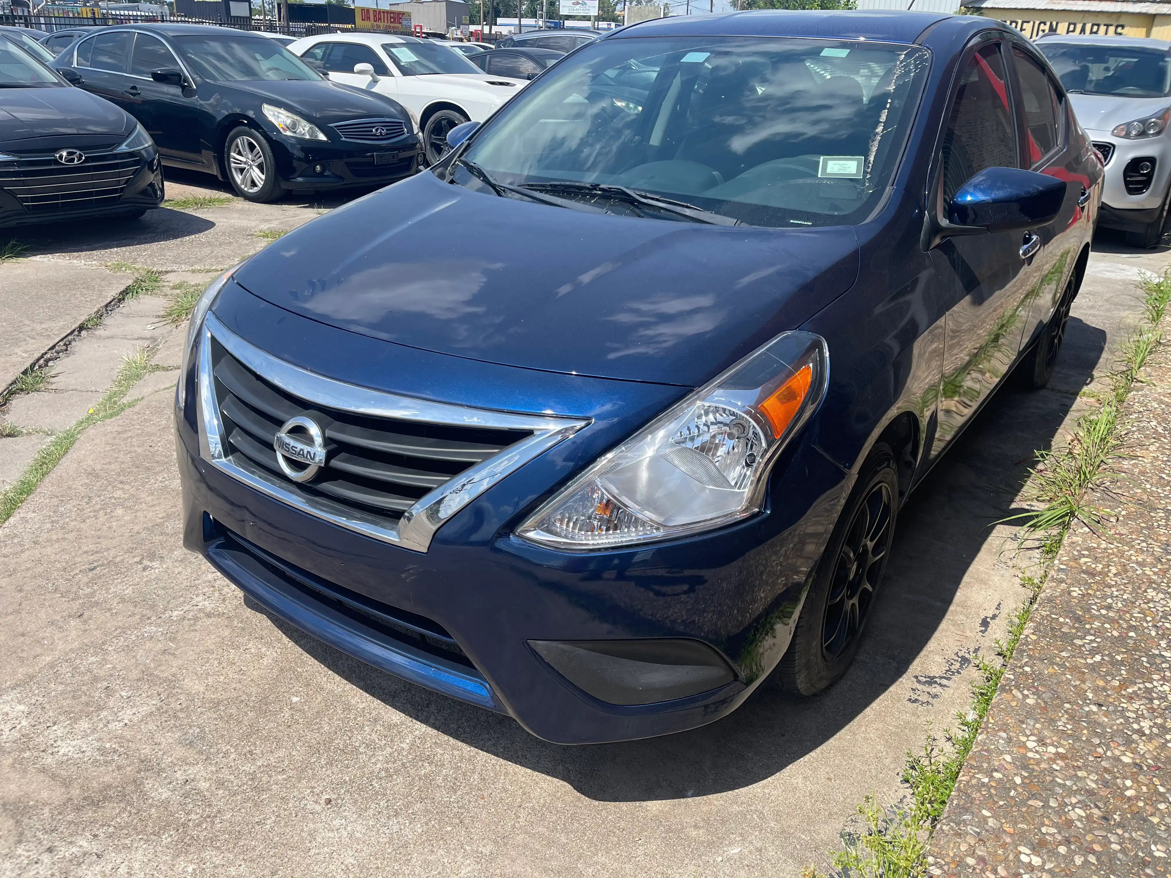 2018 Nissan Versa 1.6 SV CVT's photo
