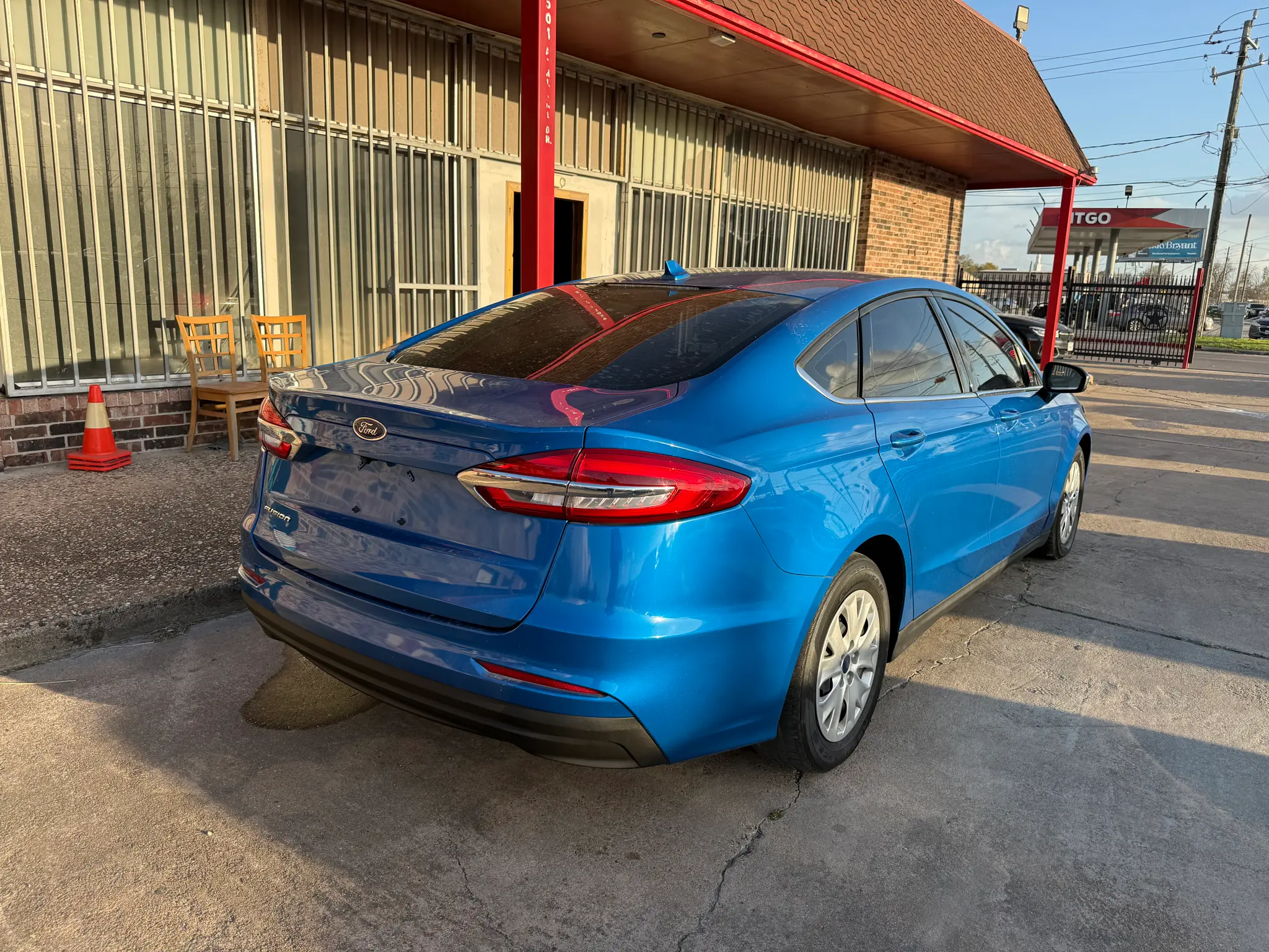 2020 Ford Fusion S FWD photo 5