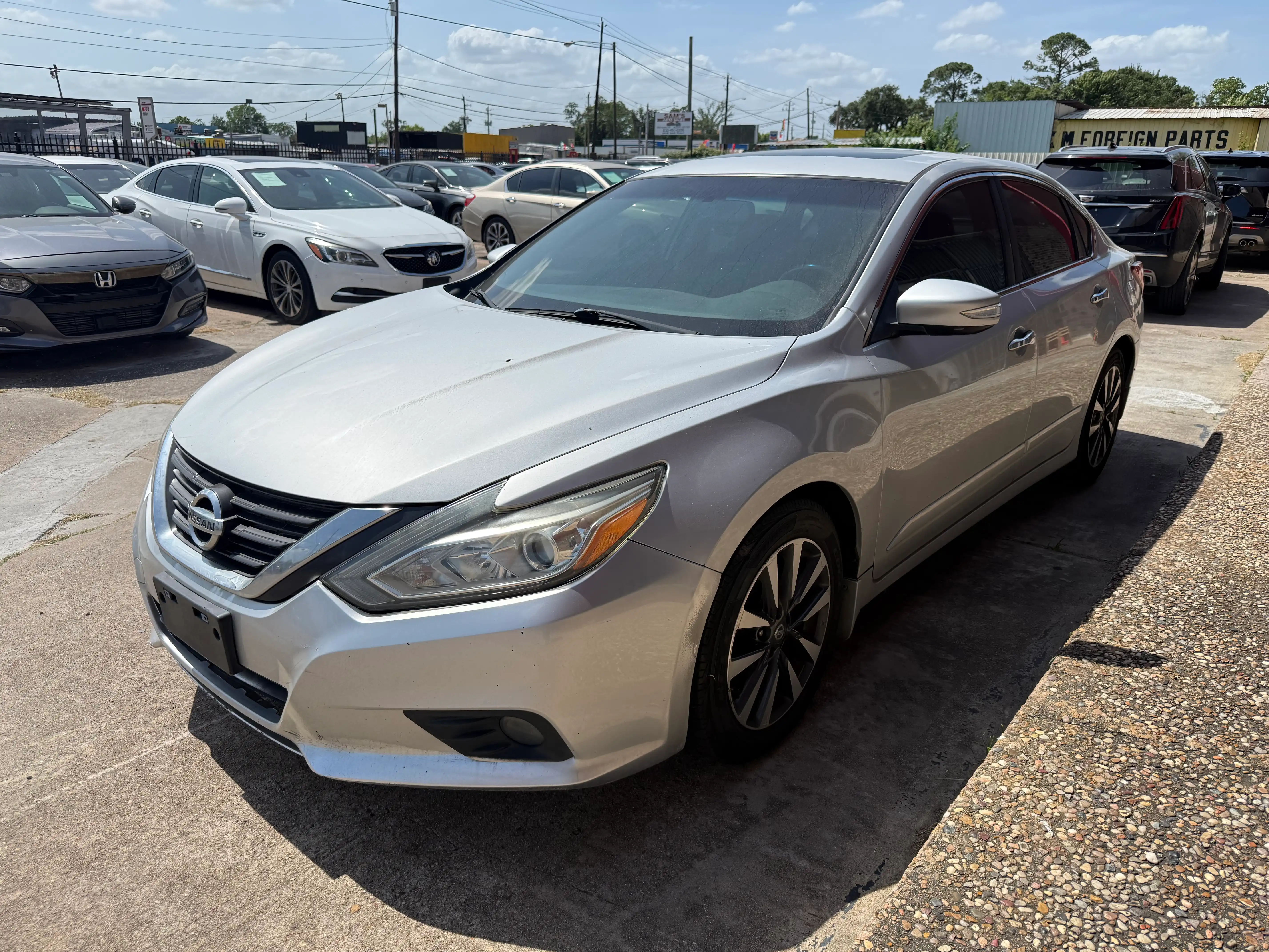 2017 Nissan Altima 2.5 SV's photo