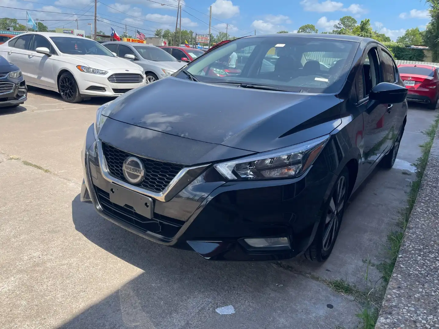 2020 Nissan Versa 1.6 SR CVT's photo