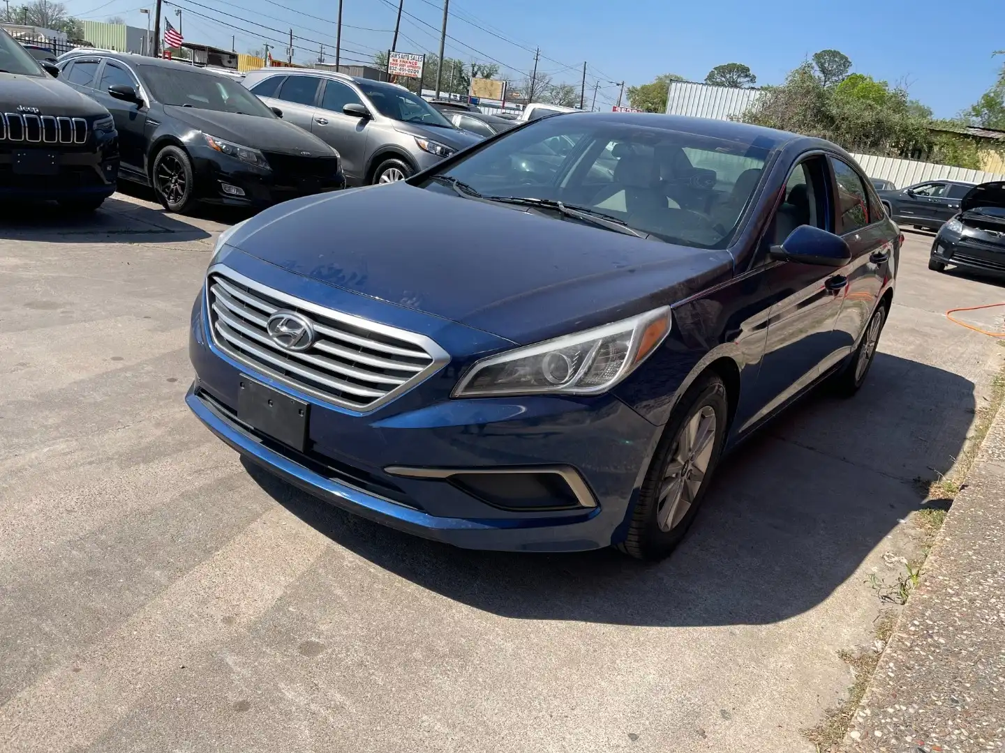 2017 Hyundai Sonata Base's photo