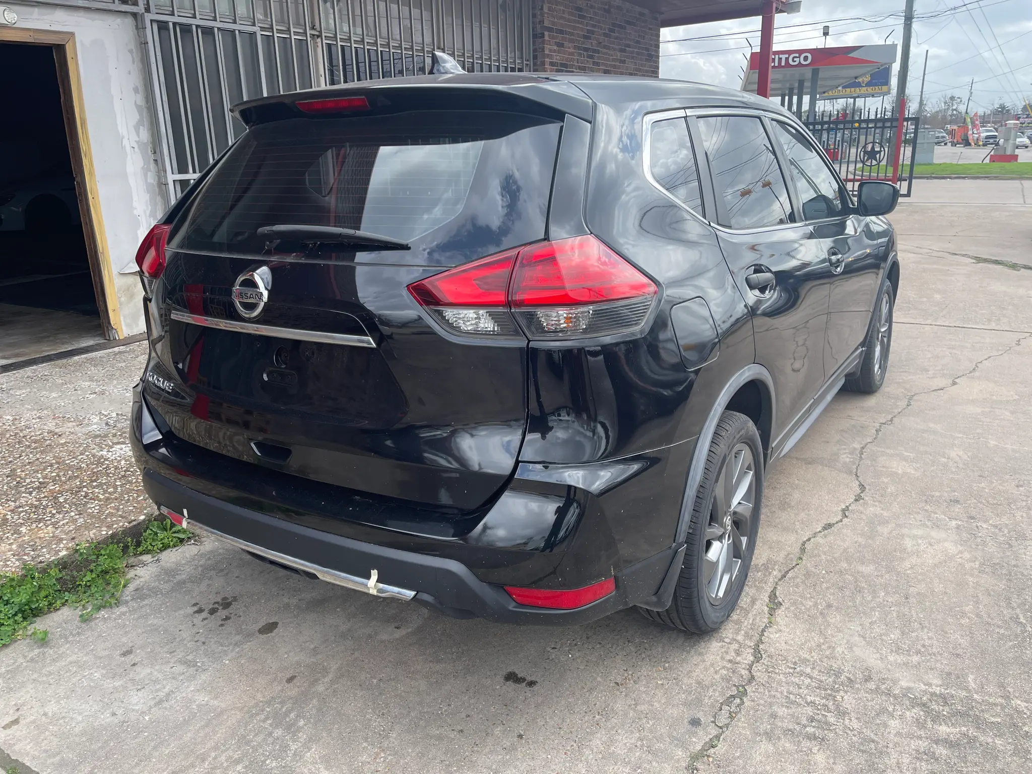 2017 Nissan Rogue S FWD photo 5