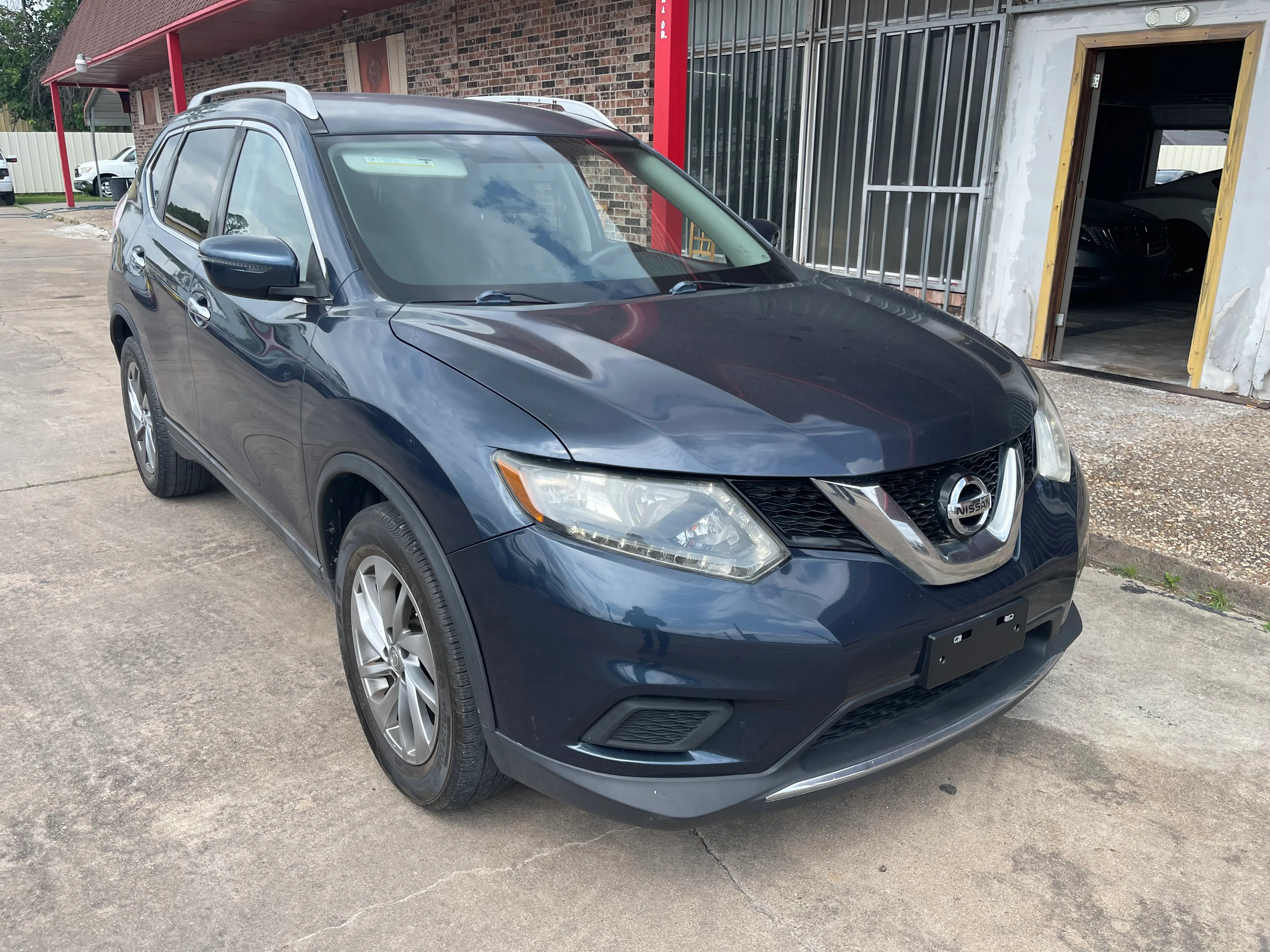 2016 Nissan Rogue S AWD photo 3