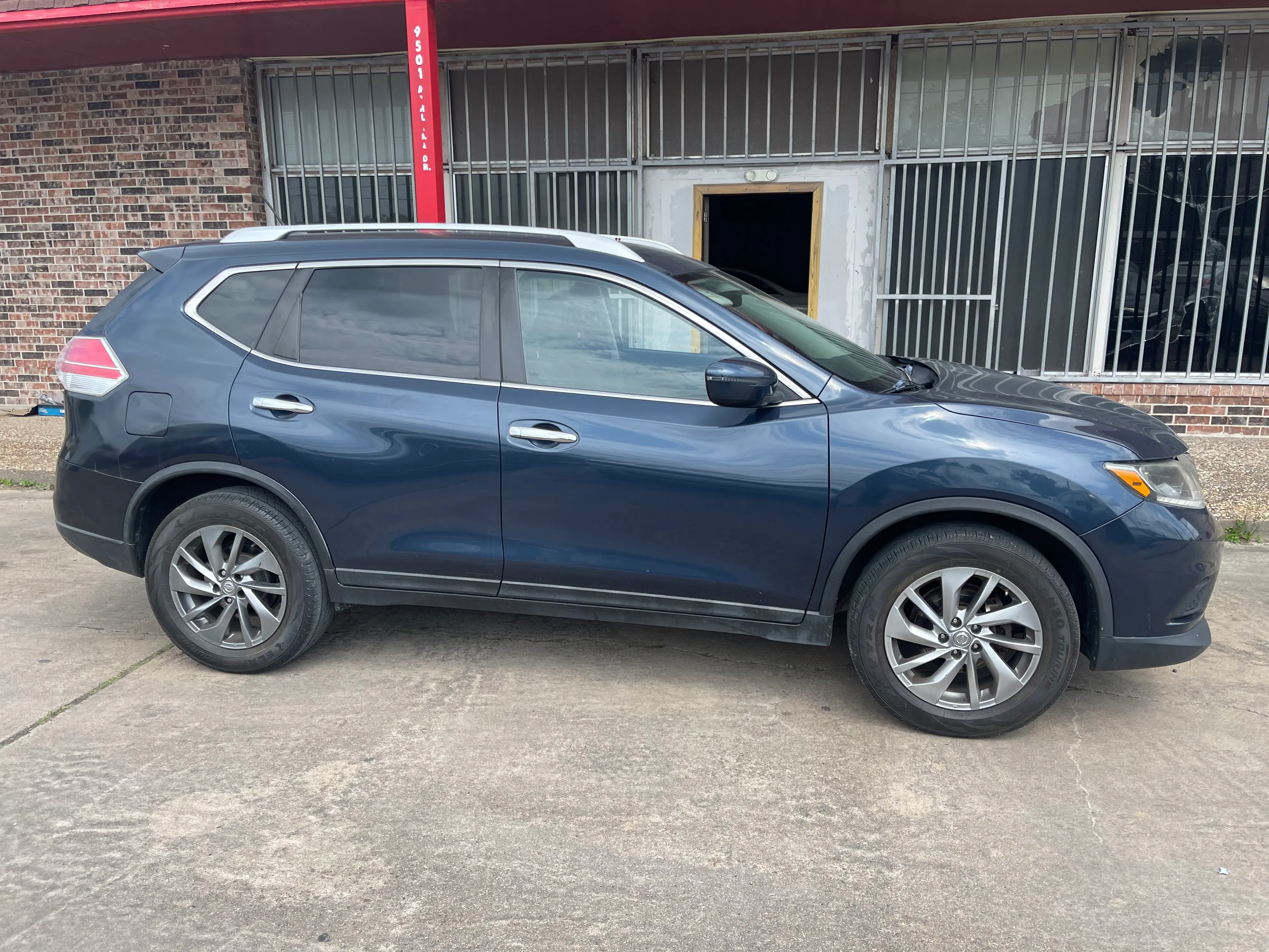 2016 Nissan Rogue S AWD photo 4