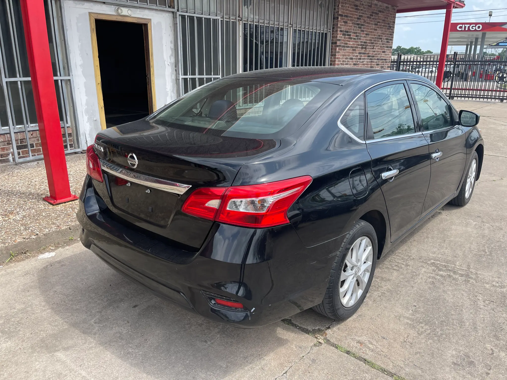 2019 Nissan Sentra S CVT photo 5