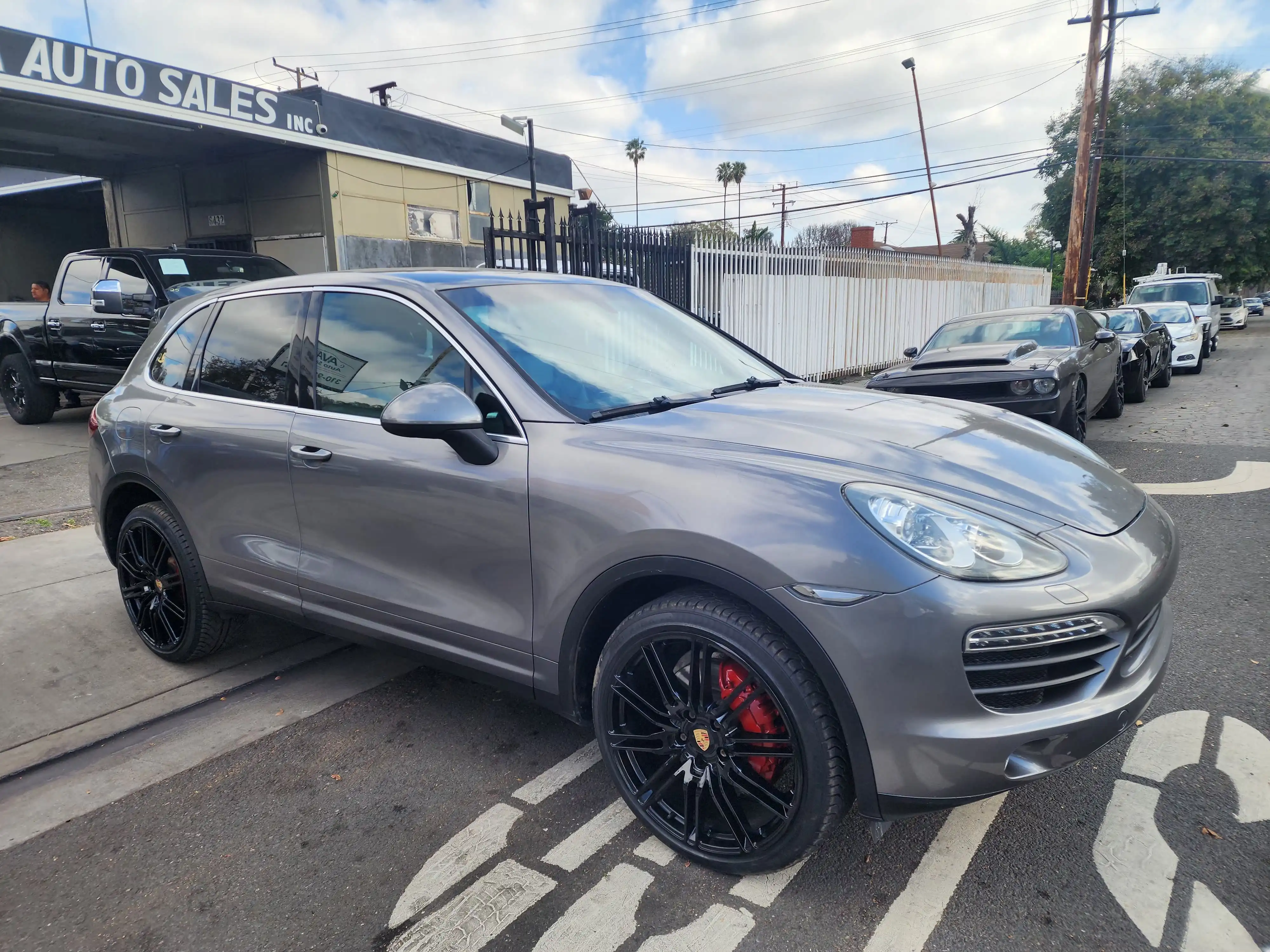 2011 Porsche Cayenne S's photo