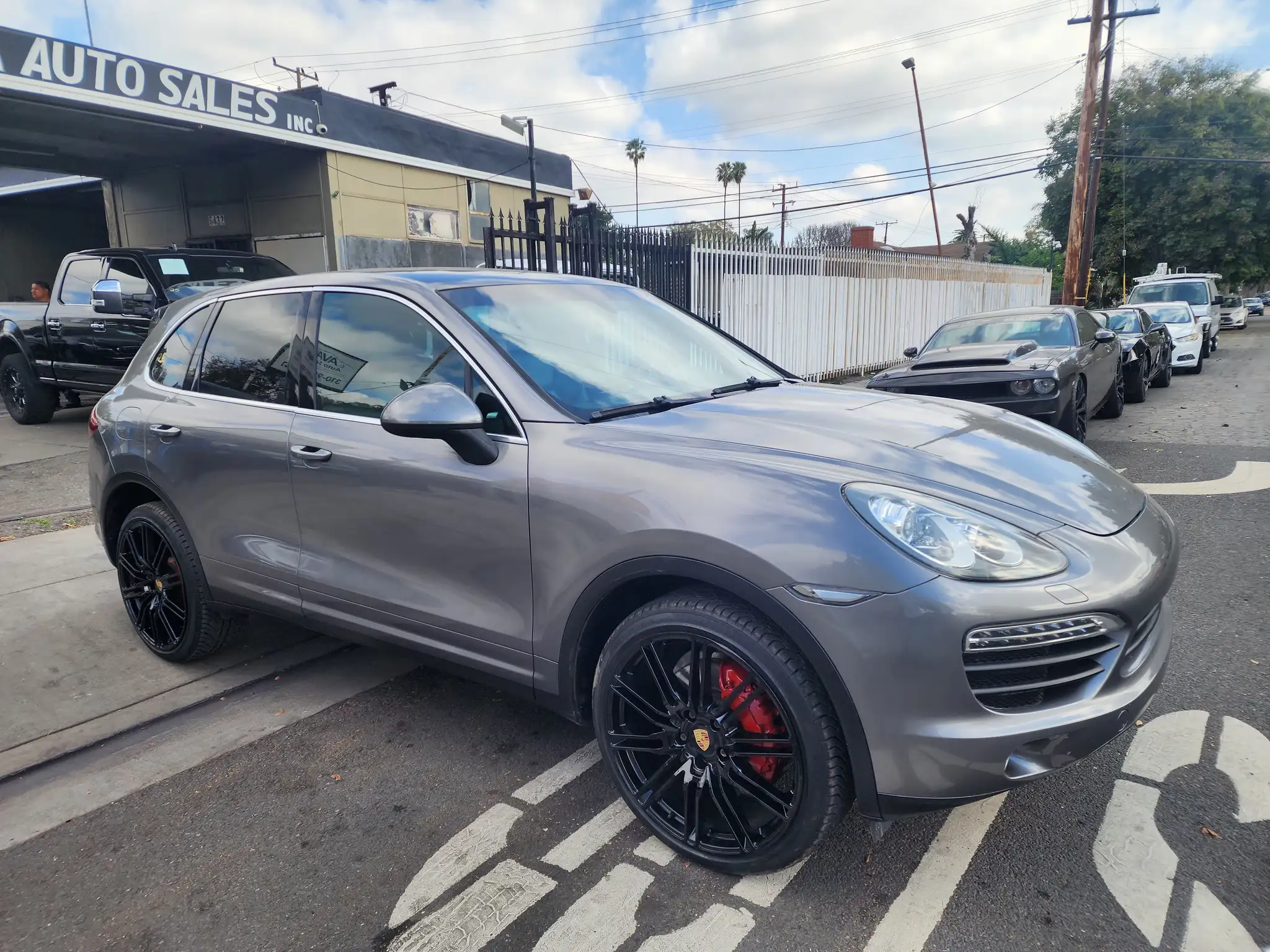 2011 Porsche Cayenne S's photo