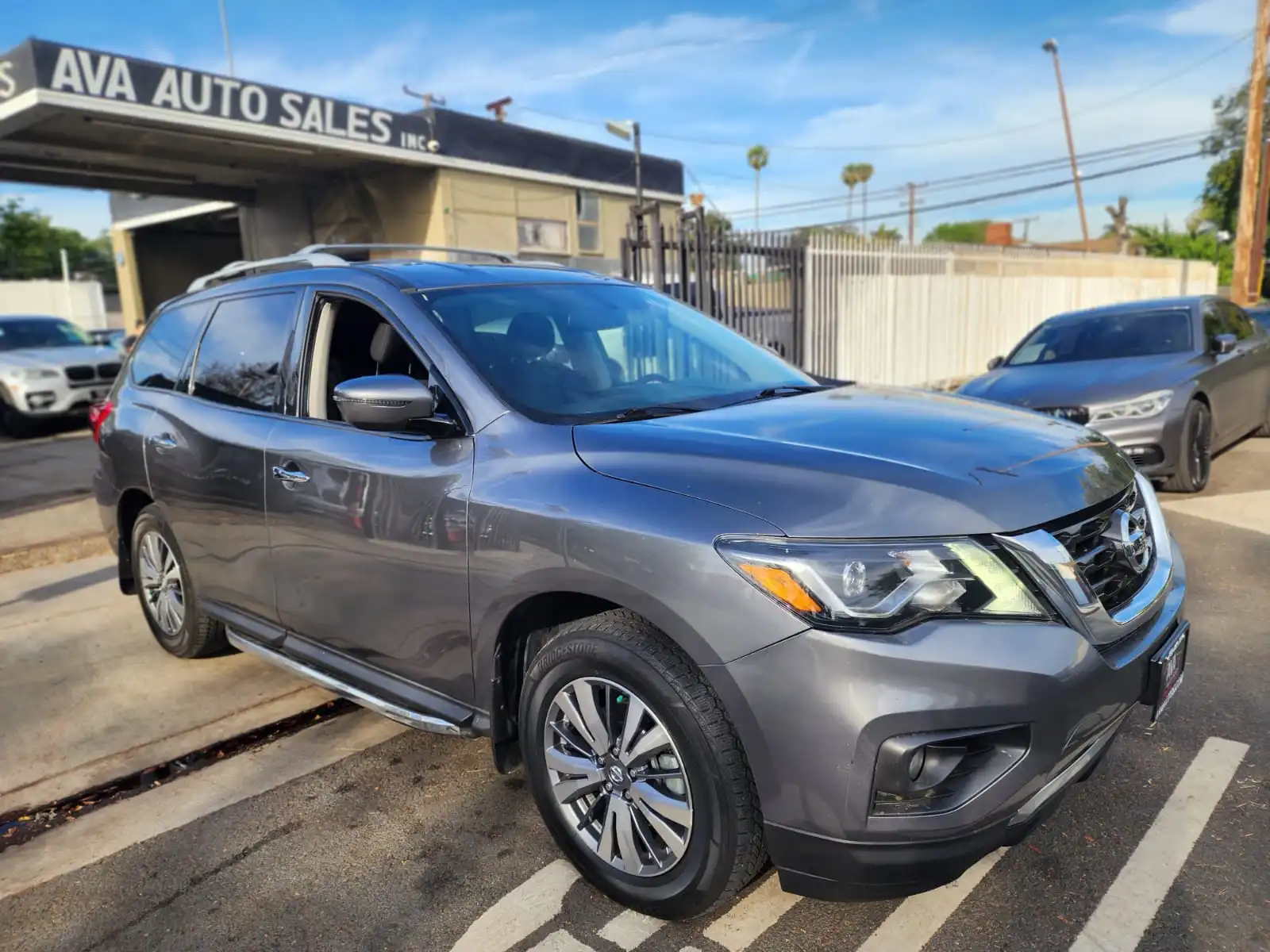 2020 Nissan Pathfinder SV 2WD's photo