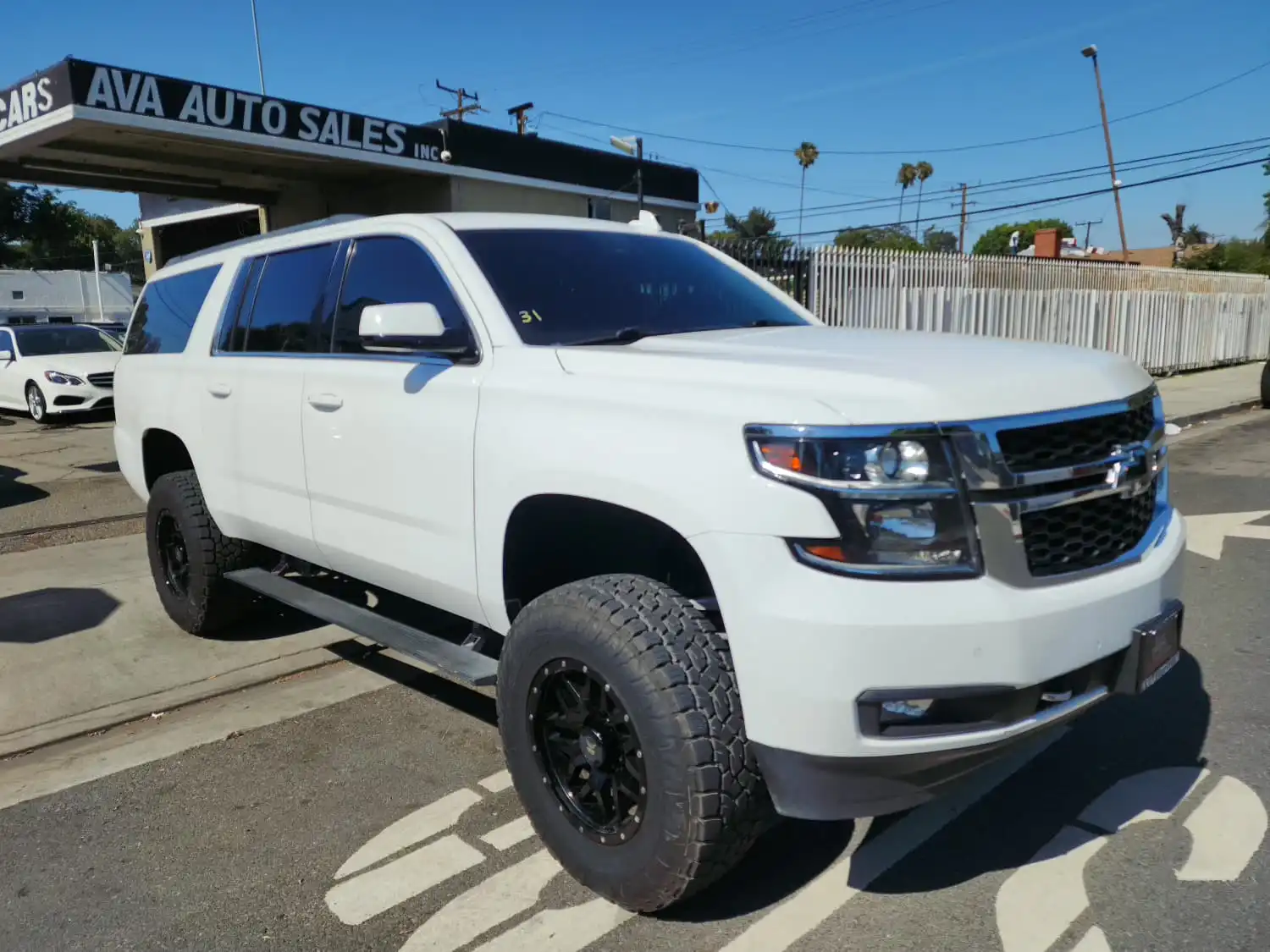 2015 Chevrolet Suburban 4WD 1500 LT's photo