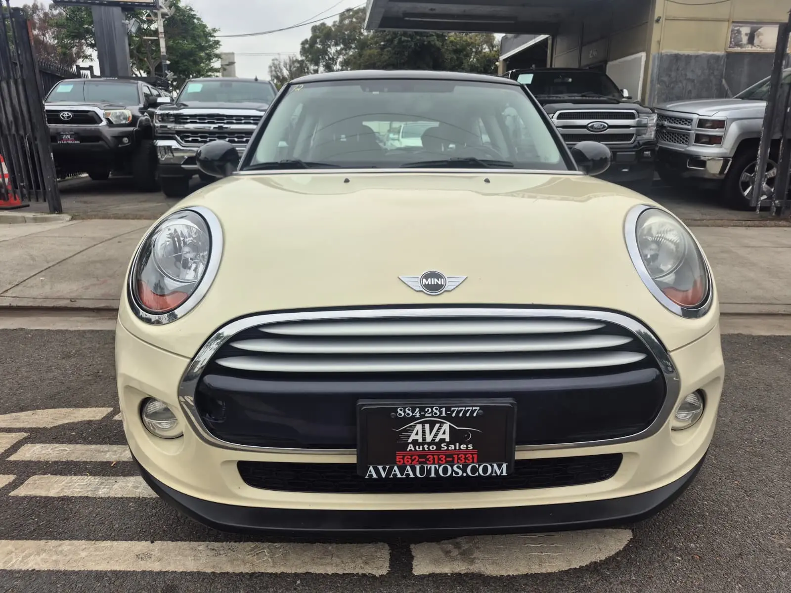 2014 MINI Hardtop Base photo 3