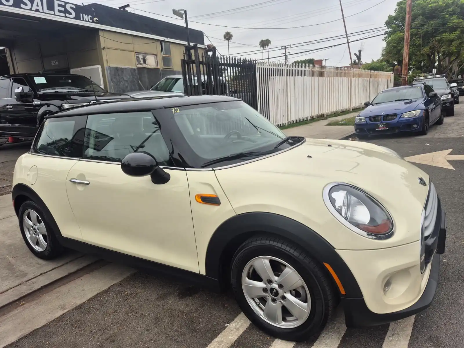 2014 MINI Hardtop Base's photo