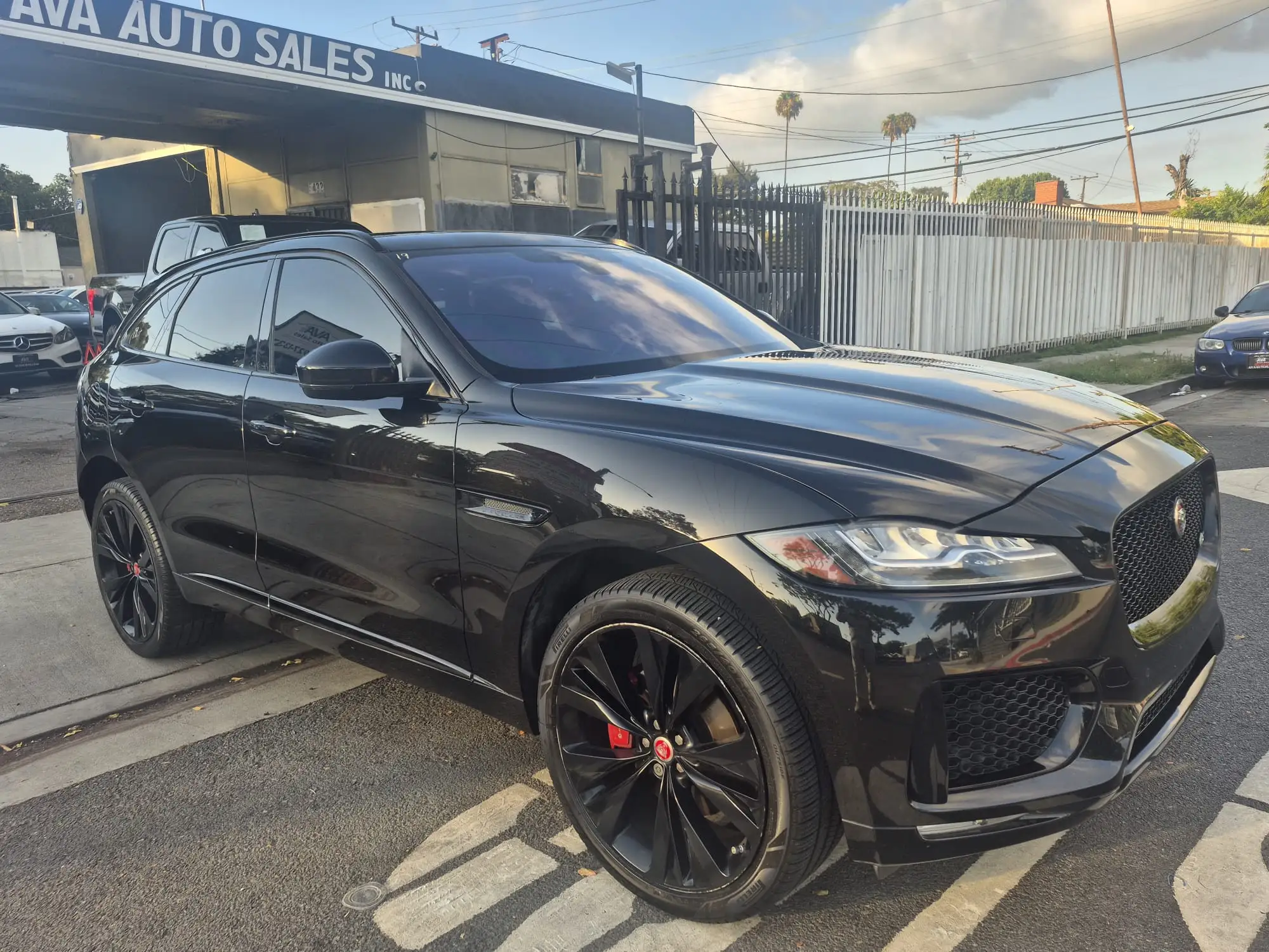 2017 Jaguar F-PACE S AWD photo 1