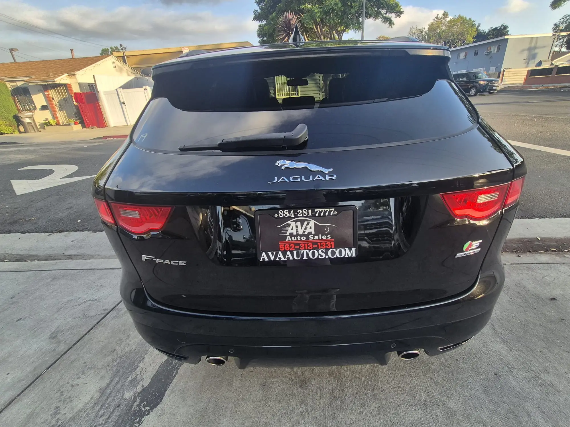 2017 Jaguar F-PACE S AWD photo 4