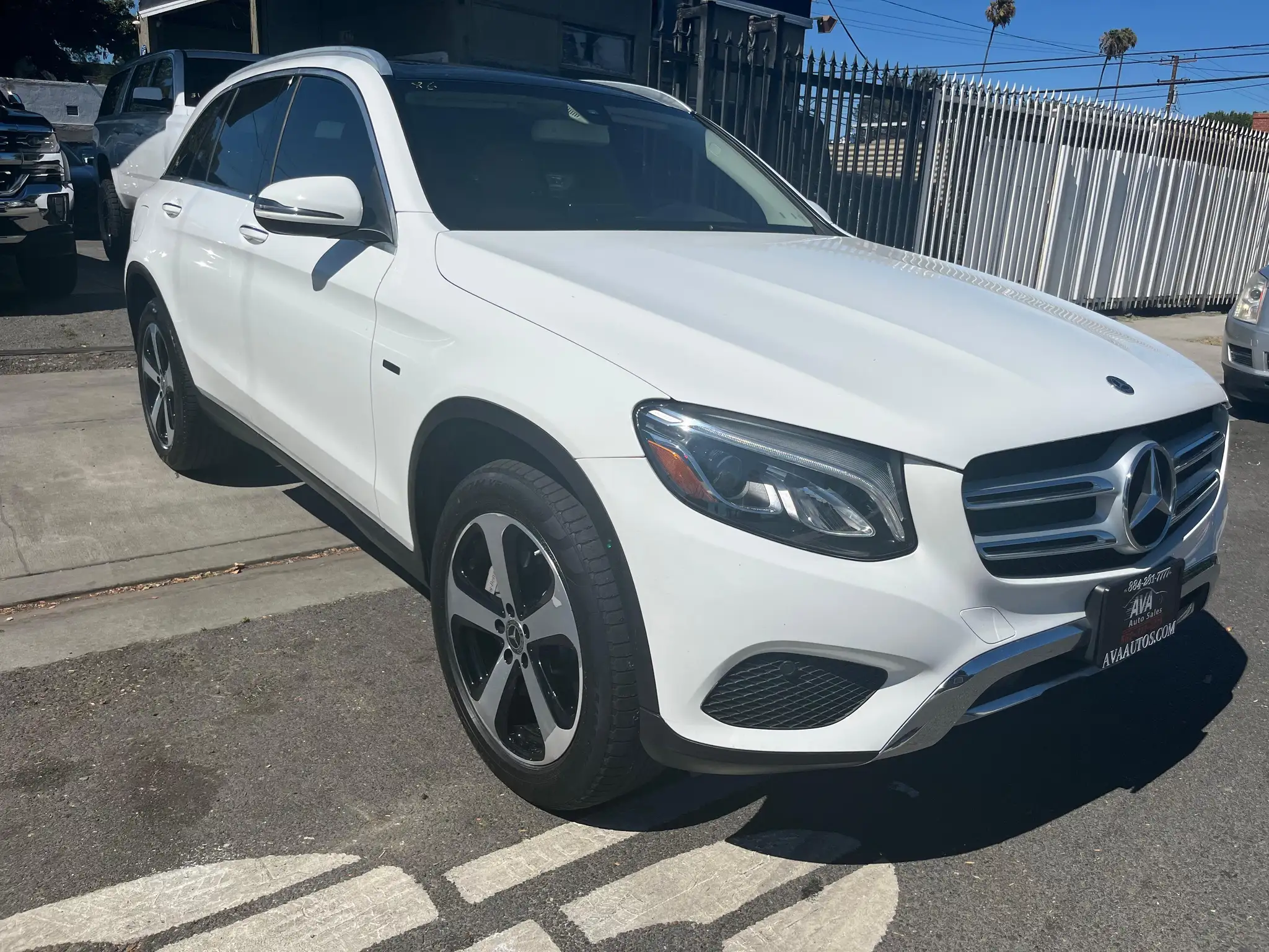 2019 Mercedes-Benz GLC GLC350e 4MATIC's photo
