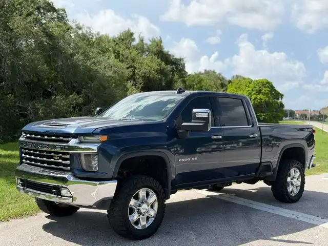 2020 Chevrolet Silverado HD LTZ 4WD Crew Cab Standard Box's photo