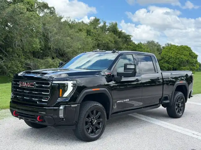 2023 GMC Sierra 4WD Crew Cab Standard Box AT4's photo