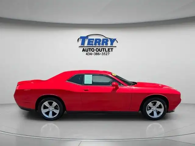 2021 Dodge Challenger SXT Auto's photo